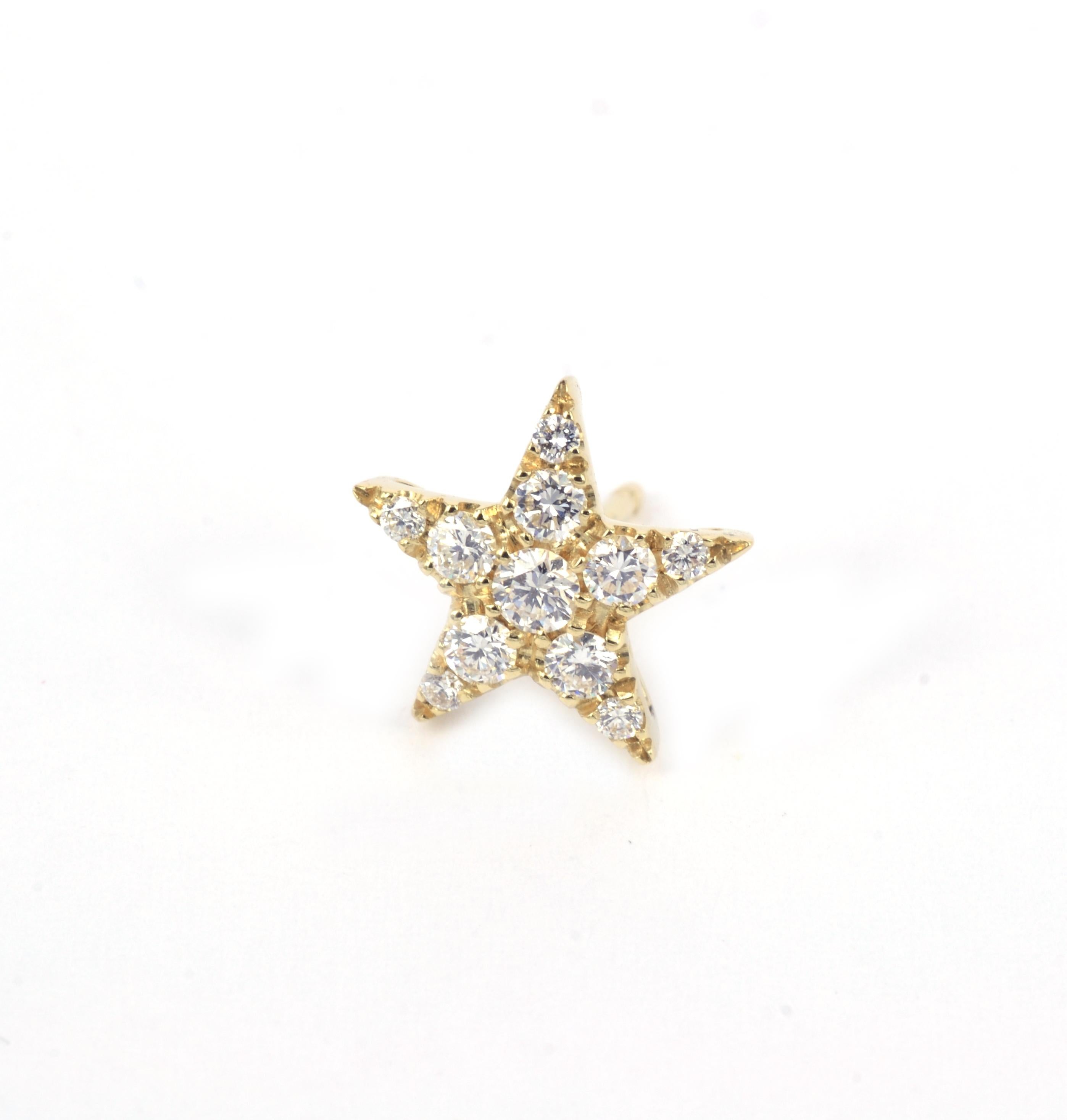 Contemporary Diamonds Pavé  18 KT Yellow Gold Handmade in Italy  Single Star Earring For Sale