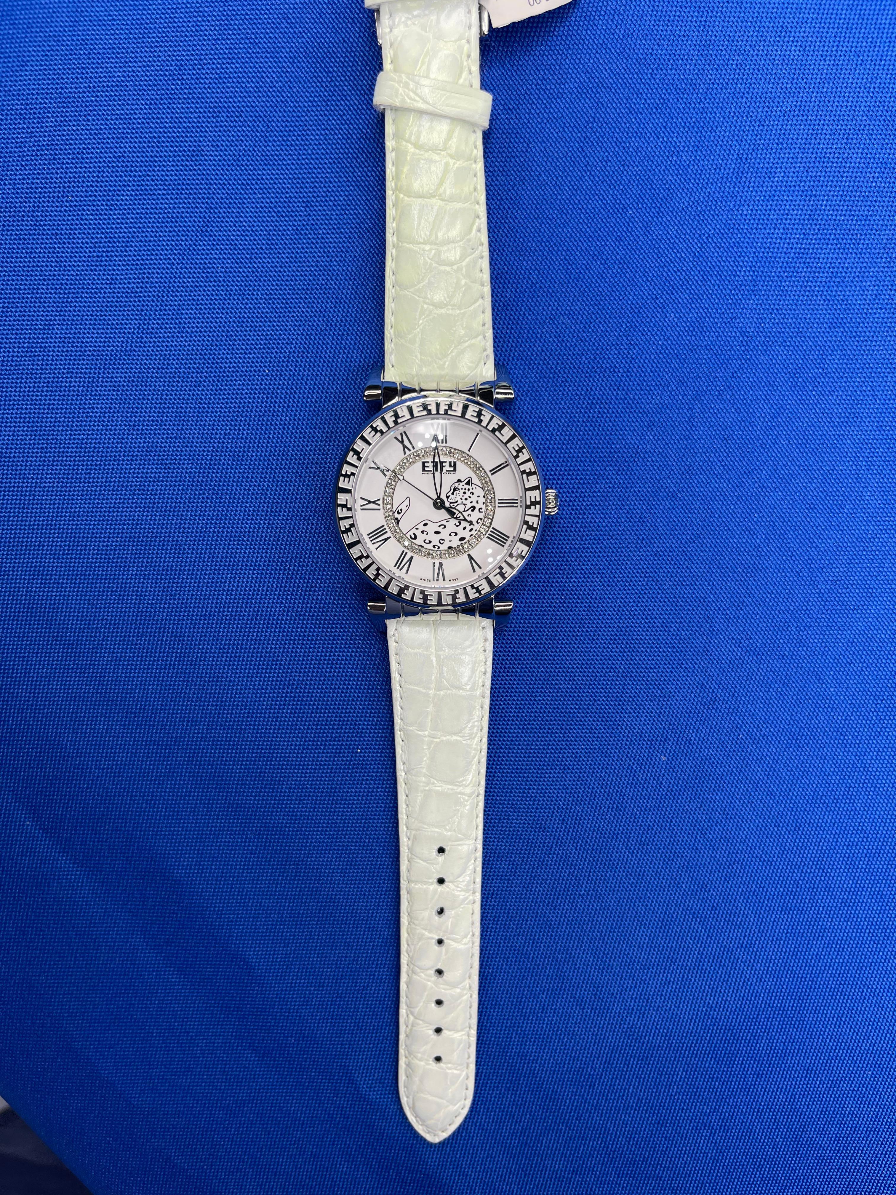 Mixed Cut Diamonds Pave Dial Luxury Swiss Quartz Exotic Watch 0.42 Tcw For Sale