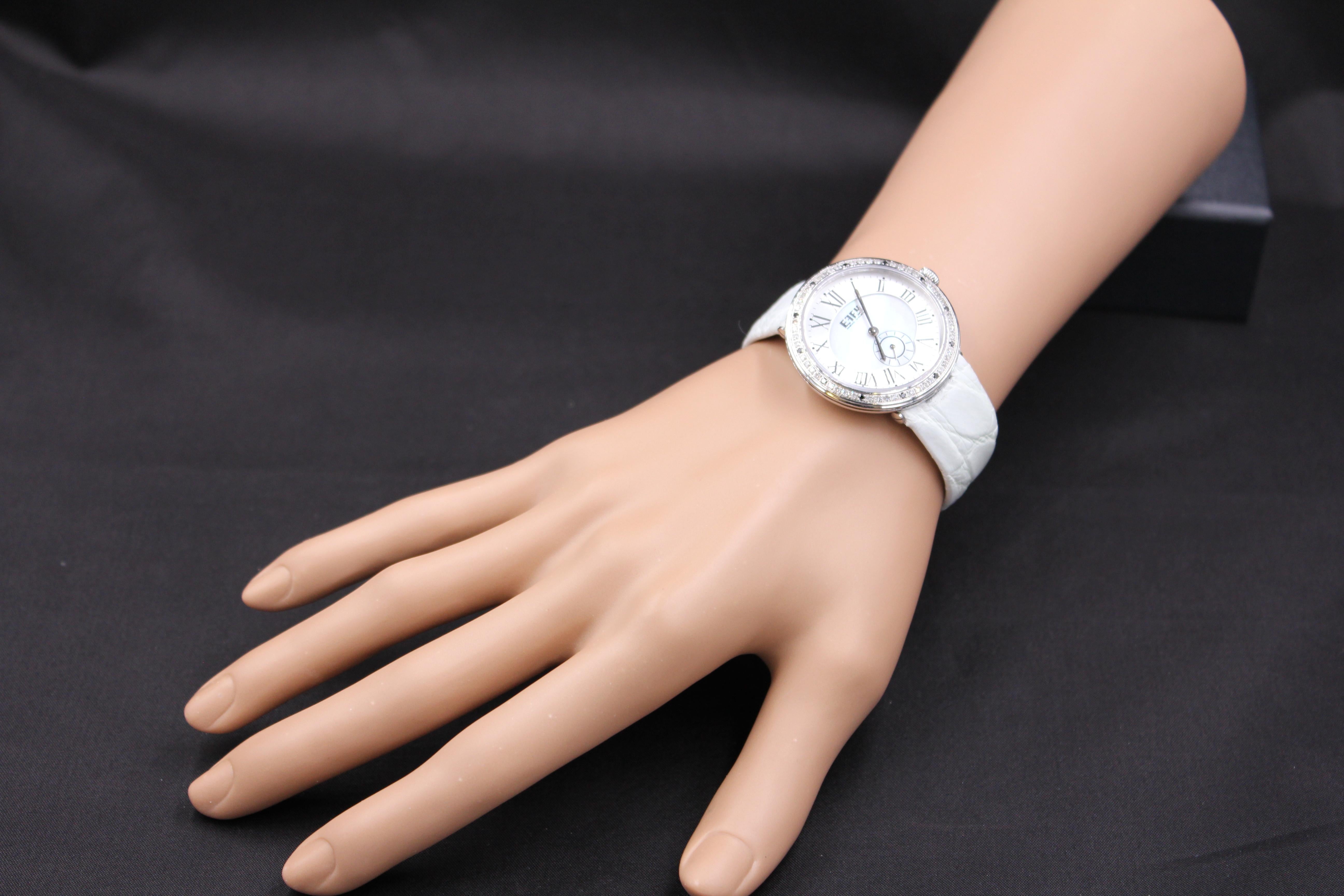 Exotische Schweizer Quarz-Uhr mit Diamanten und Pavé-Zifferblatt 0,64 Tcw im Zustand „Neu“ im Angebot in Oakton, VA