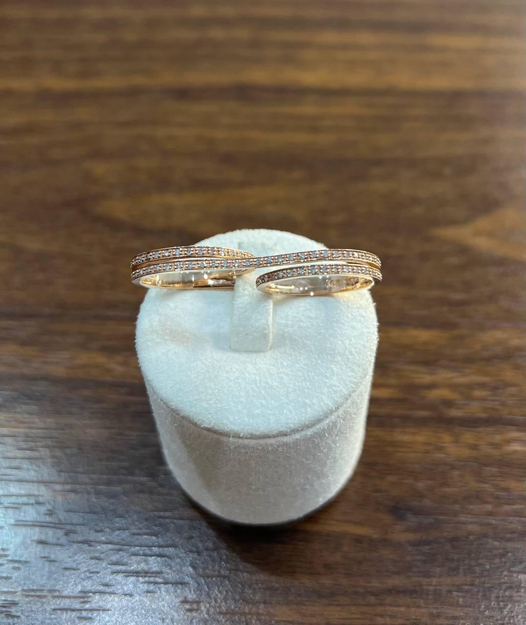 Anello con diamanti incastonati su nocche a due dita in oro rosa 14K In condizioni Nuovo in vendita a Oakton, VA