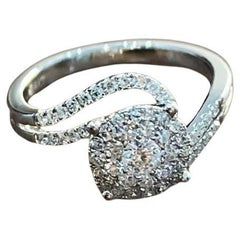 Diamanten Pave Set Runder Cluster Halo 14K Weißgold Statement Bypass Spiral Ring mit Diamanten