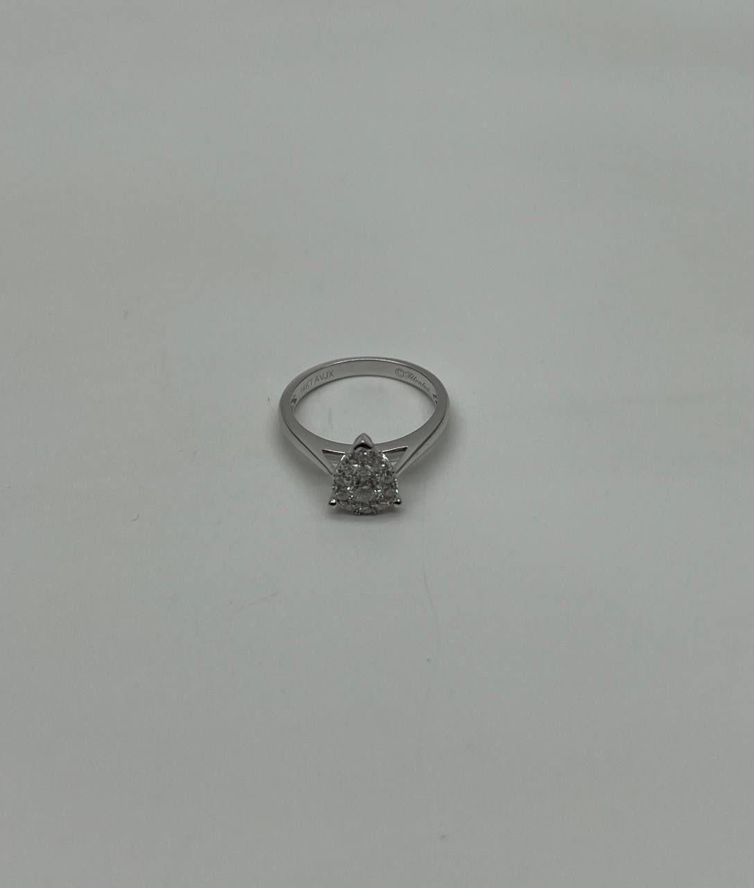 Anello con diamanti a goccia con incastonatura a grappolo e aureola in oro bianco 14K in vendita 3