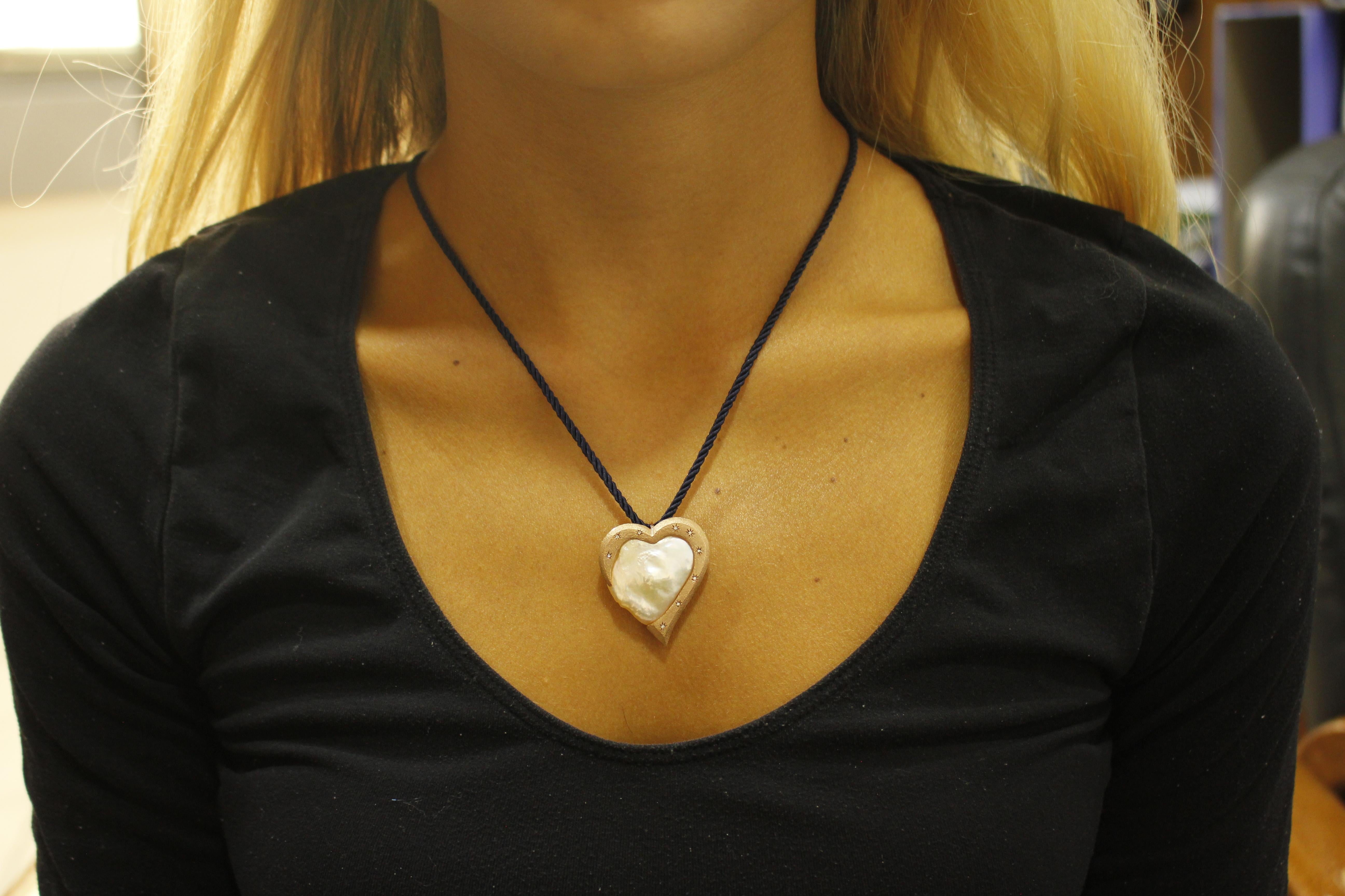 Women's Diamonds Pearl Rose Gold Heart Shape Pendant Necklace