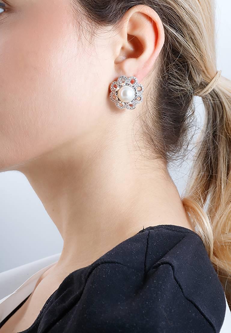 Boucles d'oreilles diamants et perles en or blanc Bon état - En vente à Marcianise, Marcianise (CE)