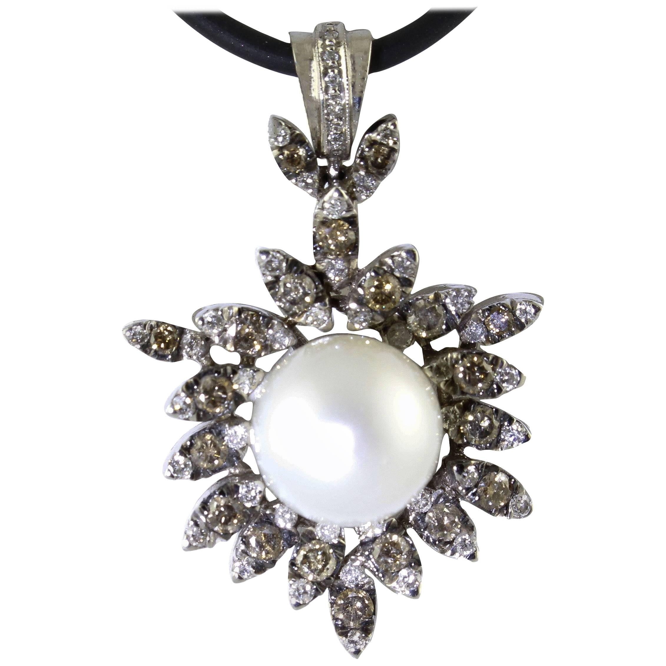 Diamonds Pearl White Gold Pendant For Sale