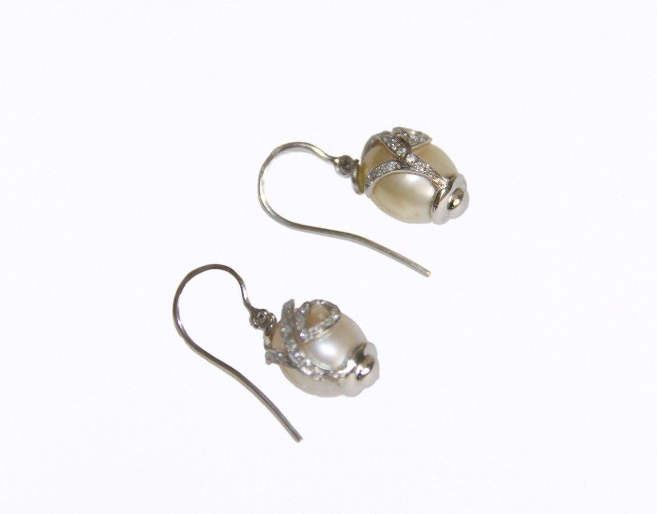 Brilliant Cut Diamonds Pearls 18 Karat White Gold Drop Earrings For Sale