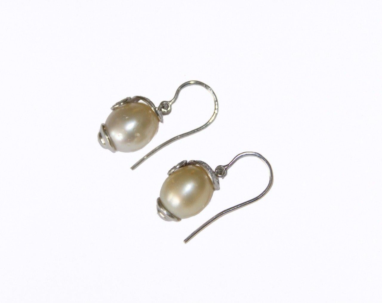 Diamonds Pearls 18 Karat White Gold Drop Earrings In New Condition For Sale In Marcianise, IT