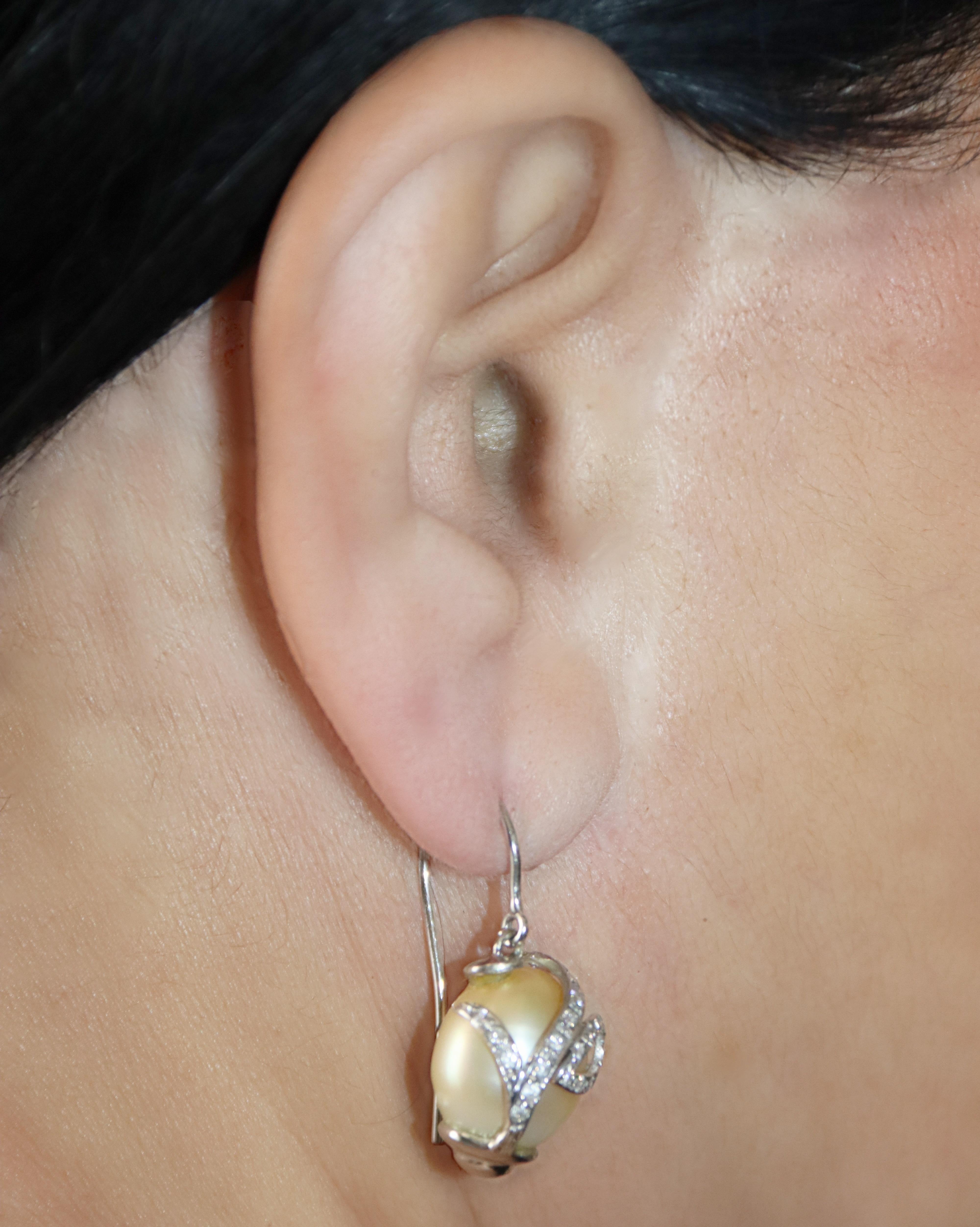 Diamonds Pearls 18 Karat White Gold Drop Earrings For Sale 2