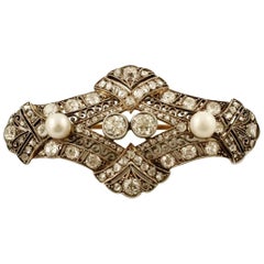 Broche rétro en or jaune 18 carats, diamants et perles