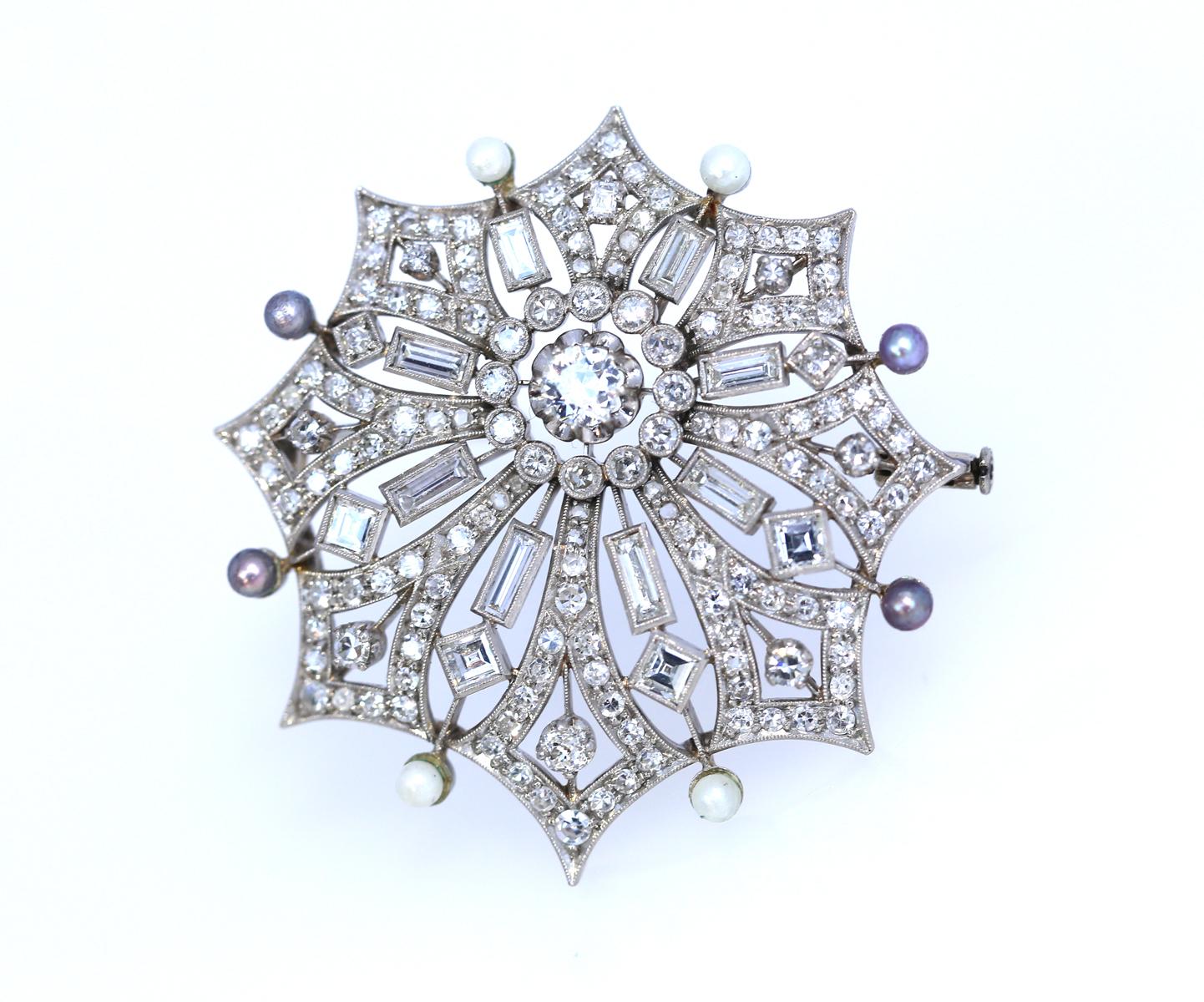 Round Cut Snowflake Diamonds Pearls Brooch 18K White Gold, 1940