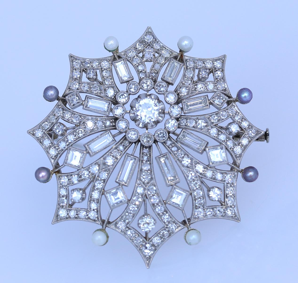 Women's or Men's Snowflake Diamonds Pearls Brooch 18K White Gold, 1940