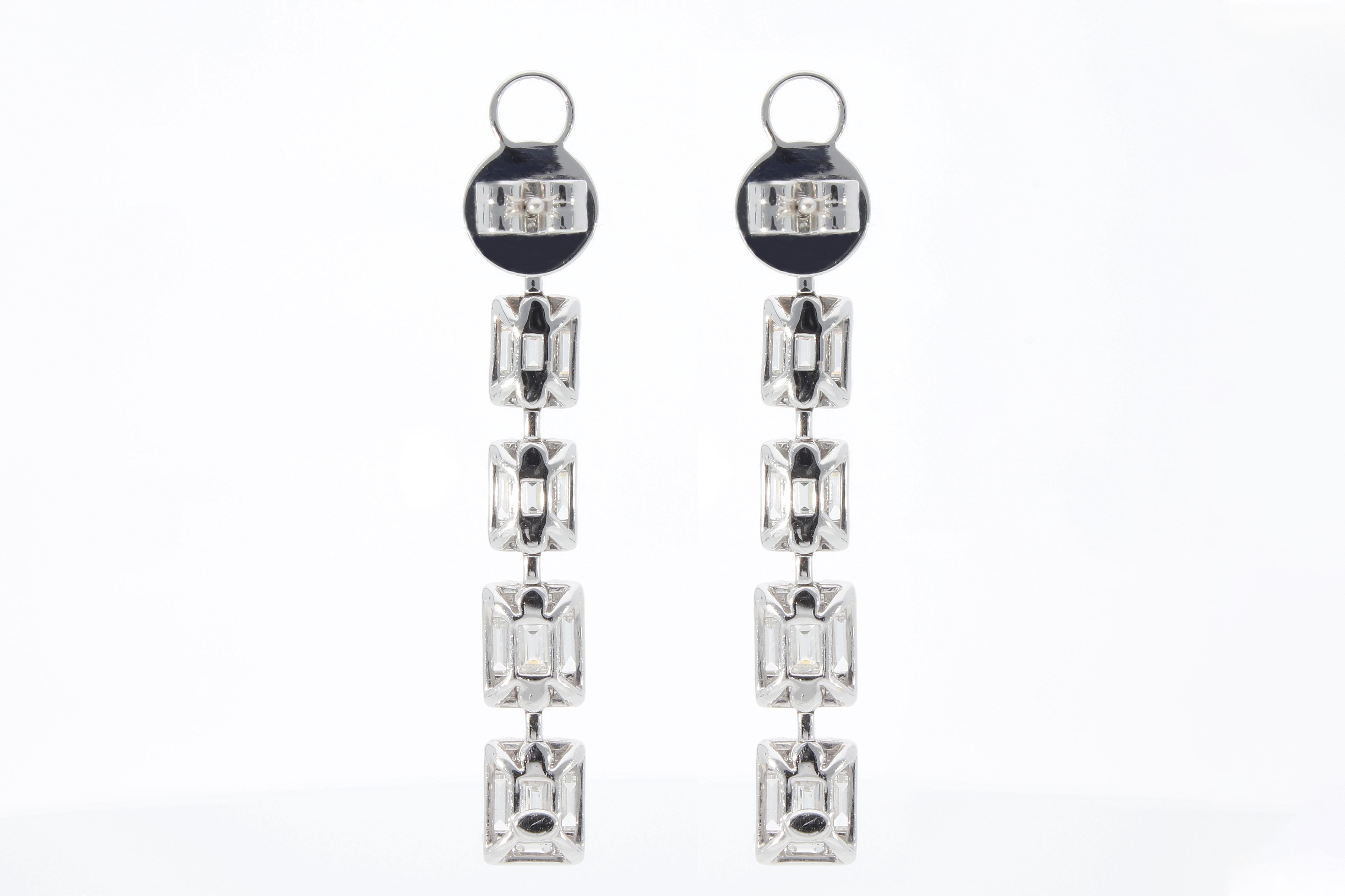 3.65 ct Drop Earrings of Diamonds, Diamond and Baguette Cut. 18 Kt White Gold For Sale 2