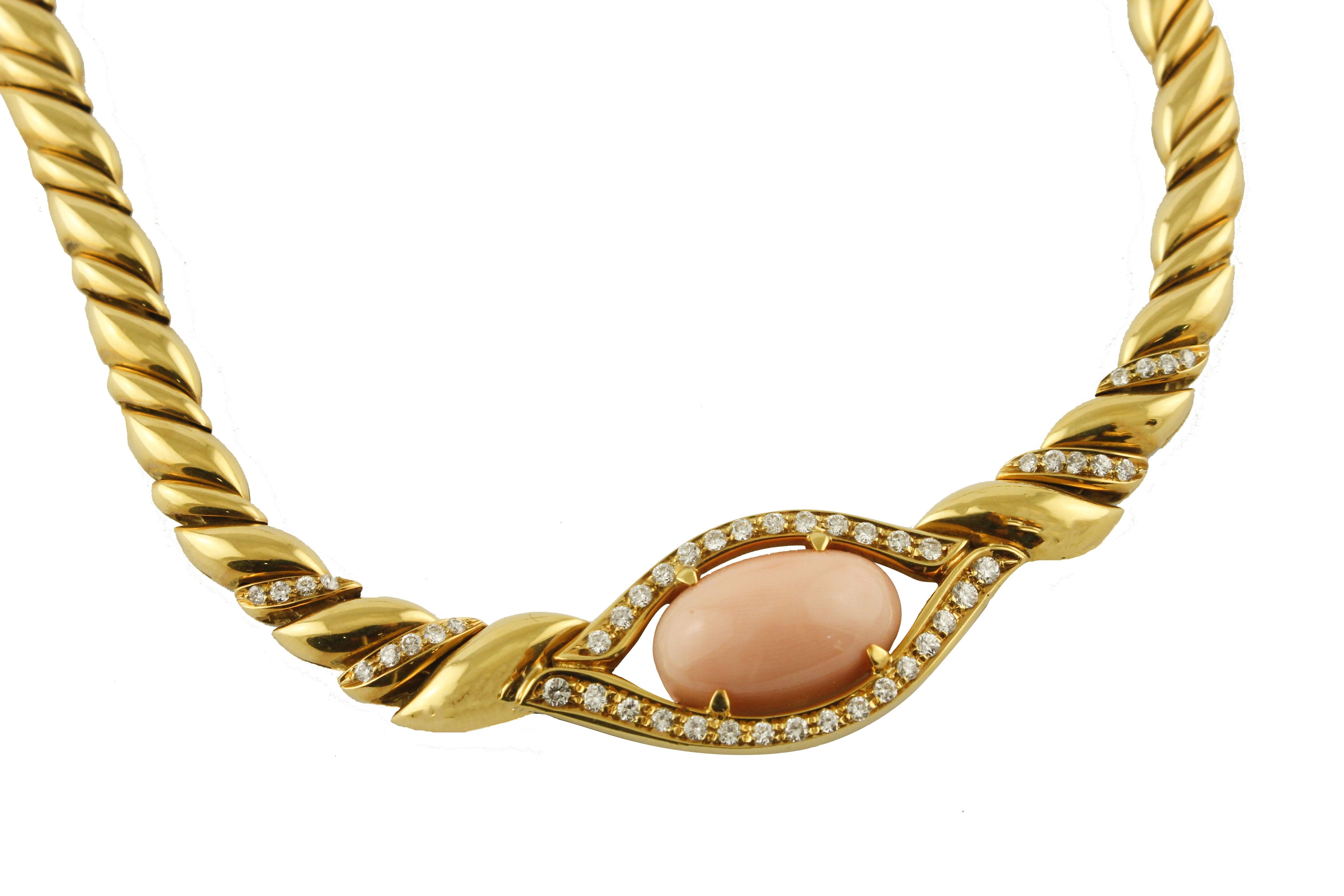 Round Cut White Diamonds, Pink Oval Shape Coral, 18K Yellow Gold Chain Necklace