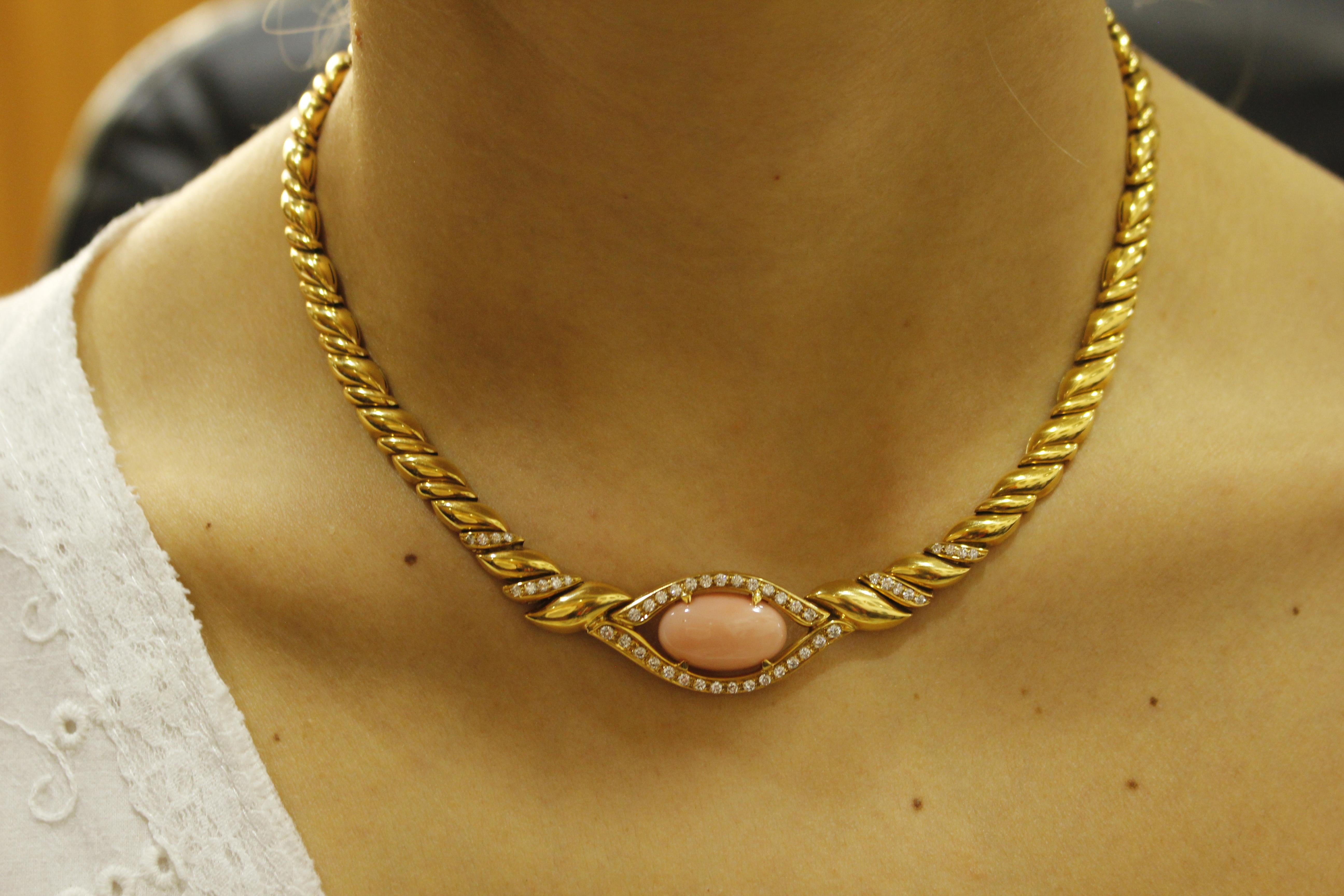 Women's White Diamonds, Pink Oval Shape Coral, 18K Yellow Gold Chain Necklace