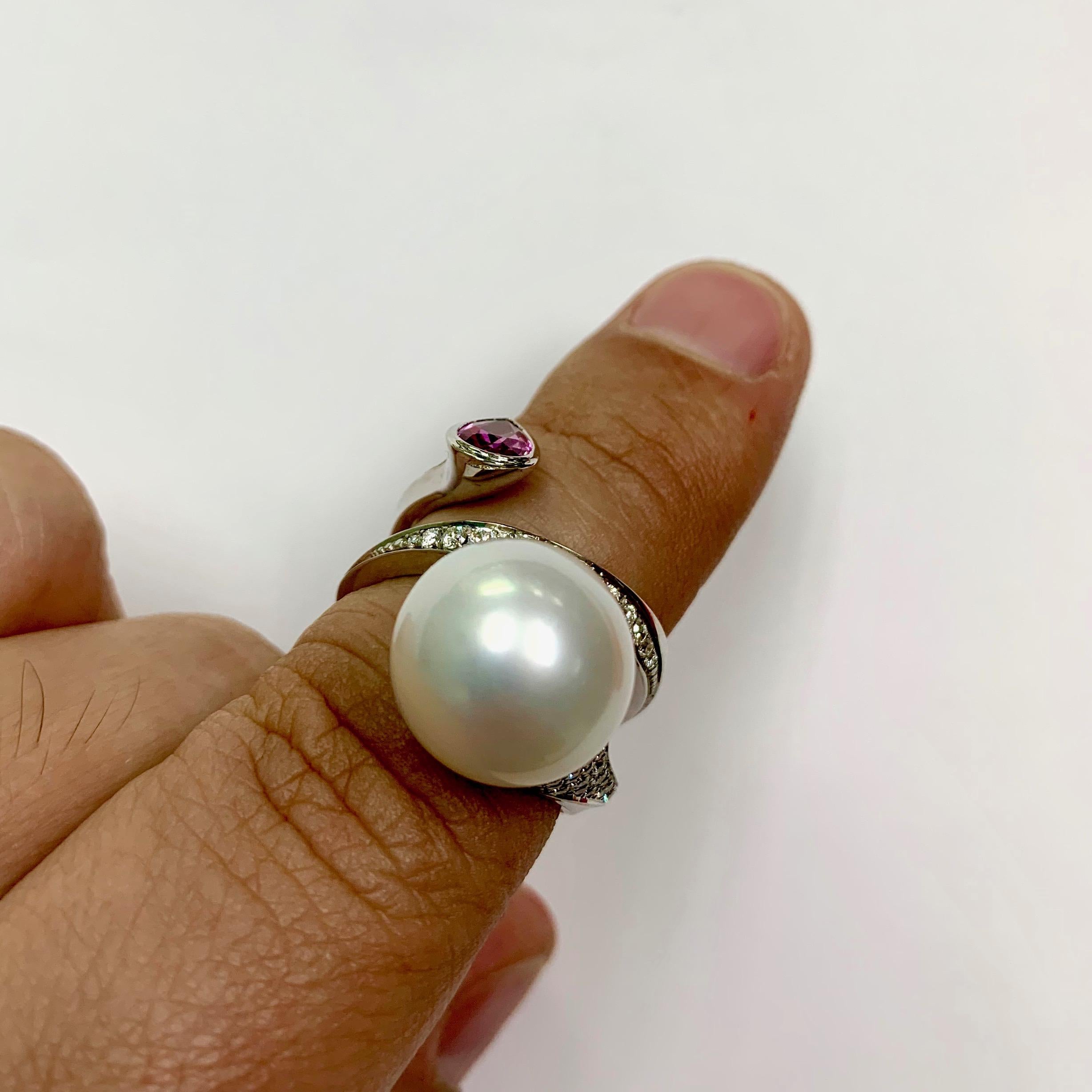 Diamonds Pink Sapphire South Sea Pearl 18 Karat White Gold Ring Earrings Suite For Sale 1