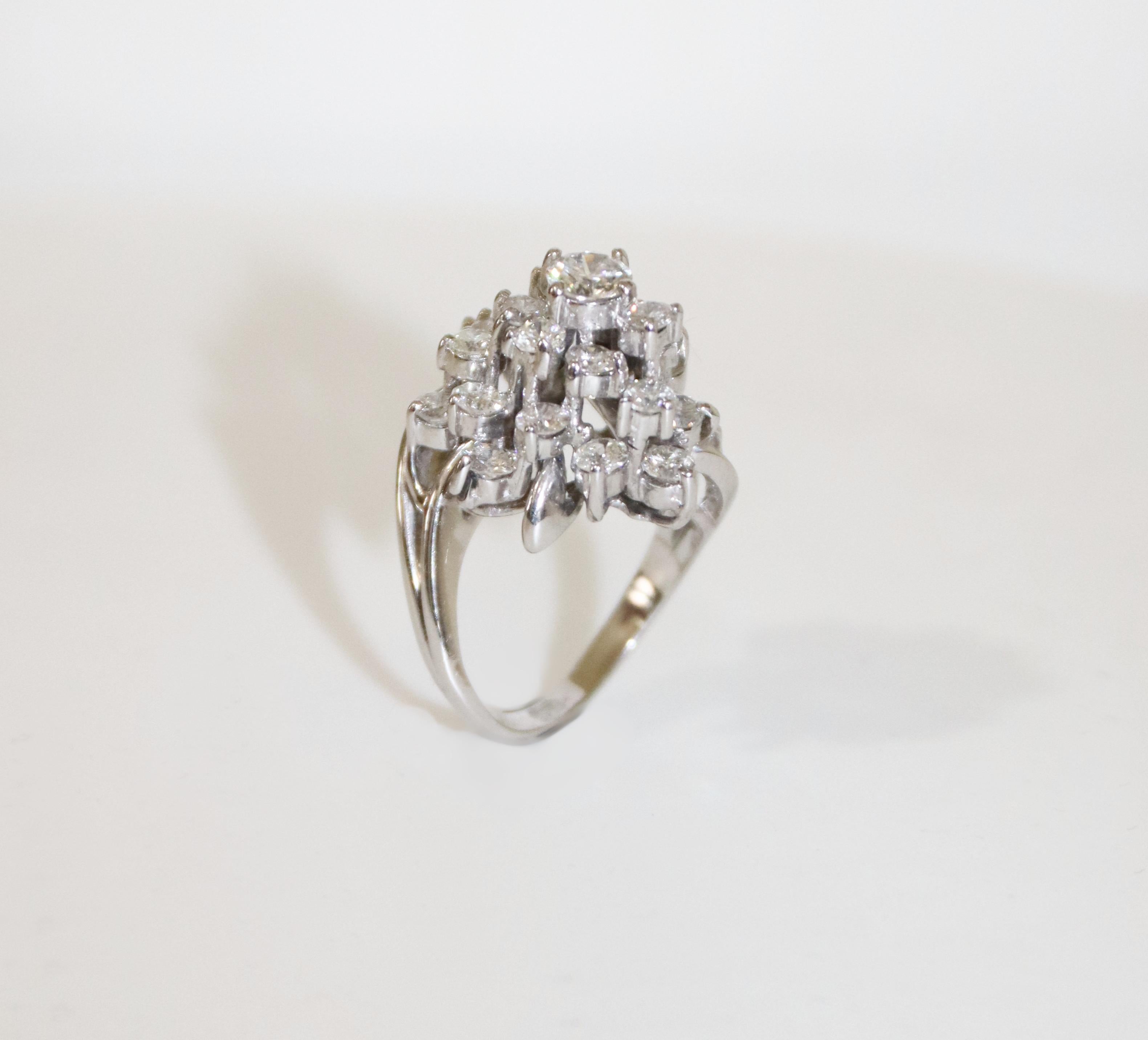 Anillo de cóctel de platino con diamantes en Nuevo estado para la venta en Marcianise, IT