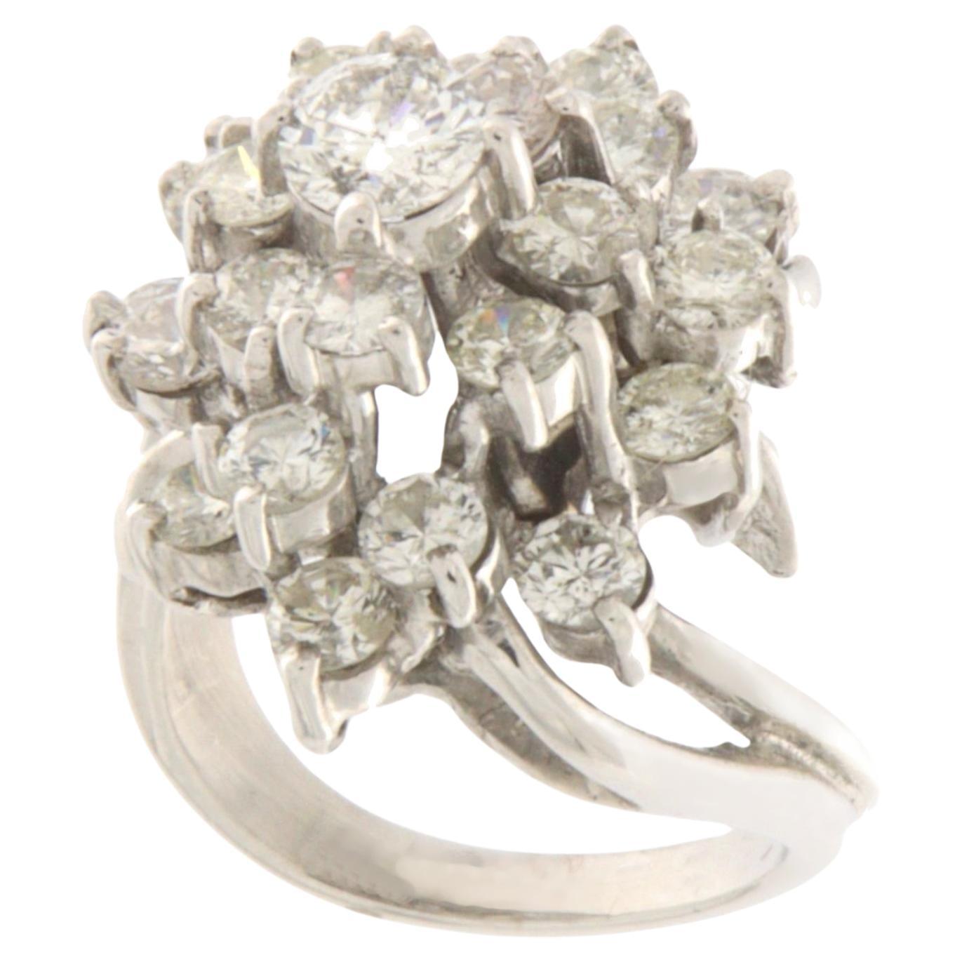 Bague cocktail en platine avec diamants