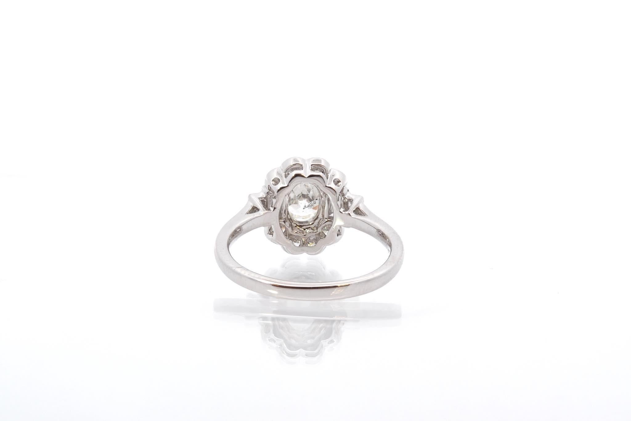 Women's or Men's Diamonds ring in 18k white gold For Sale