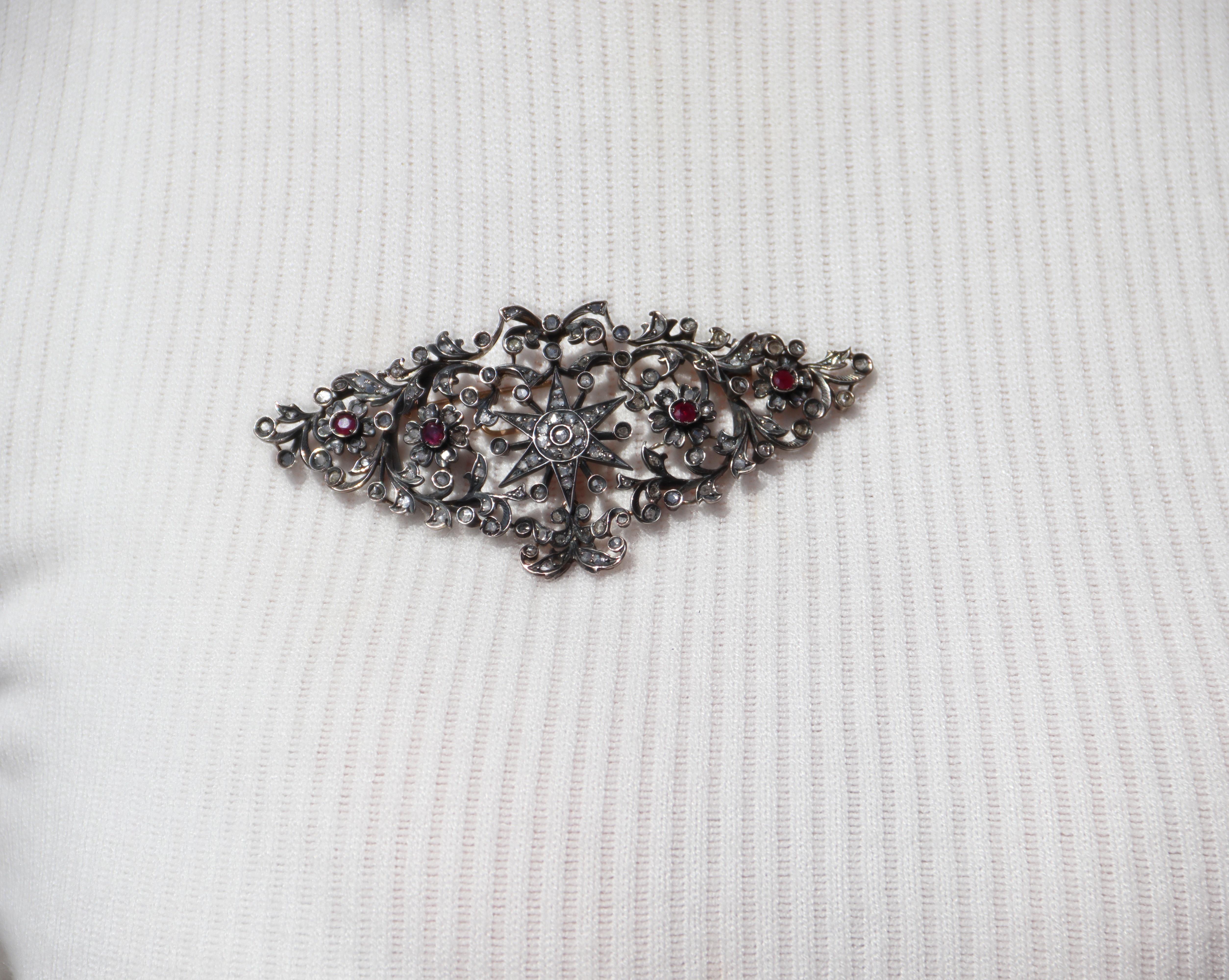 Broche en or jaune 14 carats avec diamants et rubis en vente 2