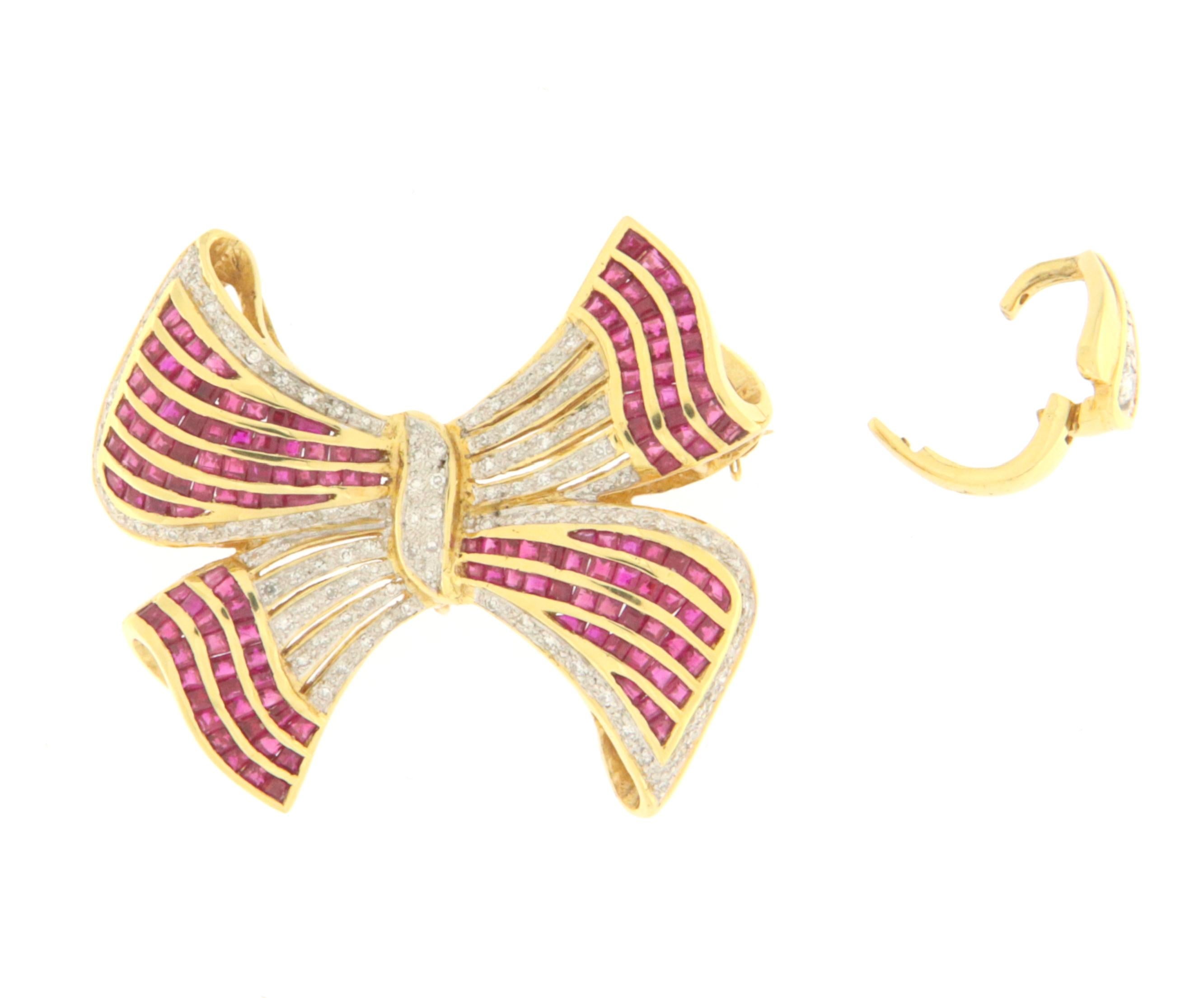 Brilliant Cut Diamonds Rubies 18 Karat Yellow Gold Bow Brooch and Pendant For Sale