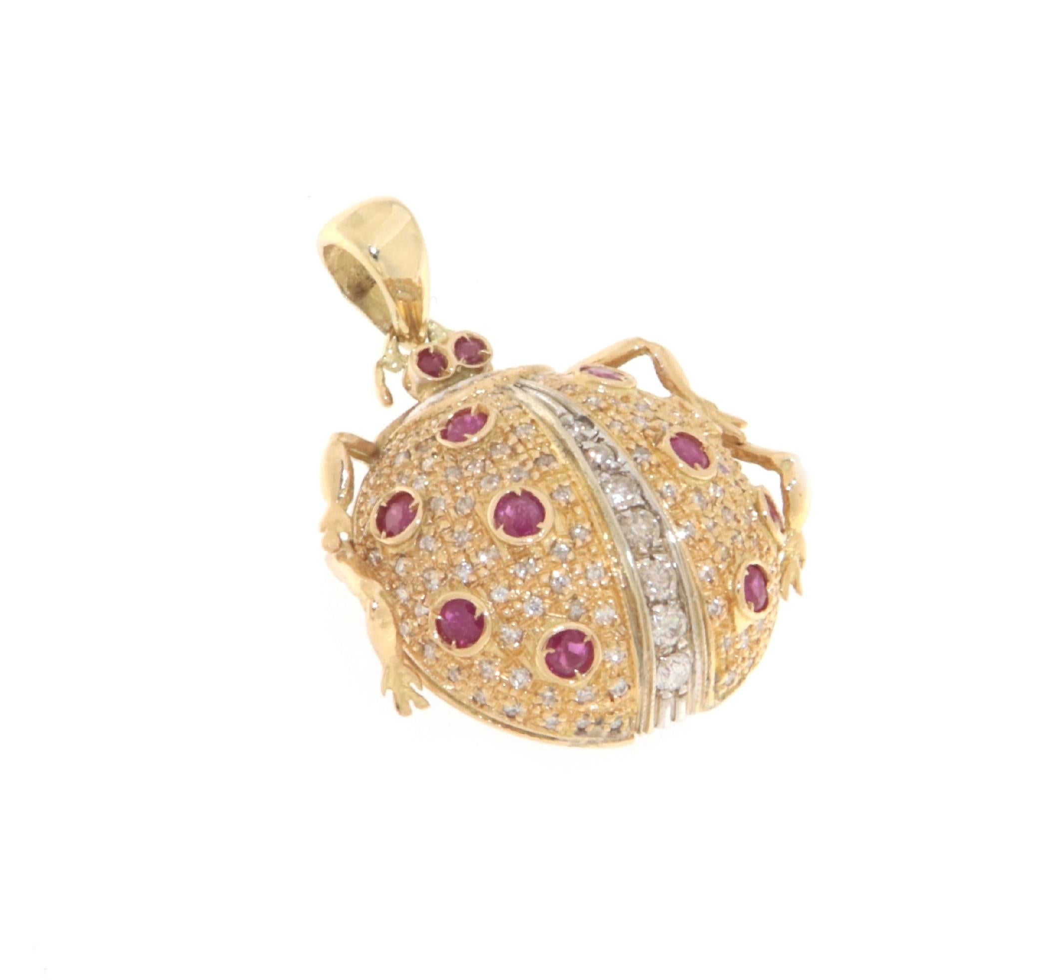Diamantes Rubíes Collares Colgante Mariquita Oro Amarillo 18 Kilates Retro en venta