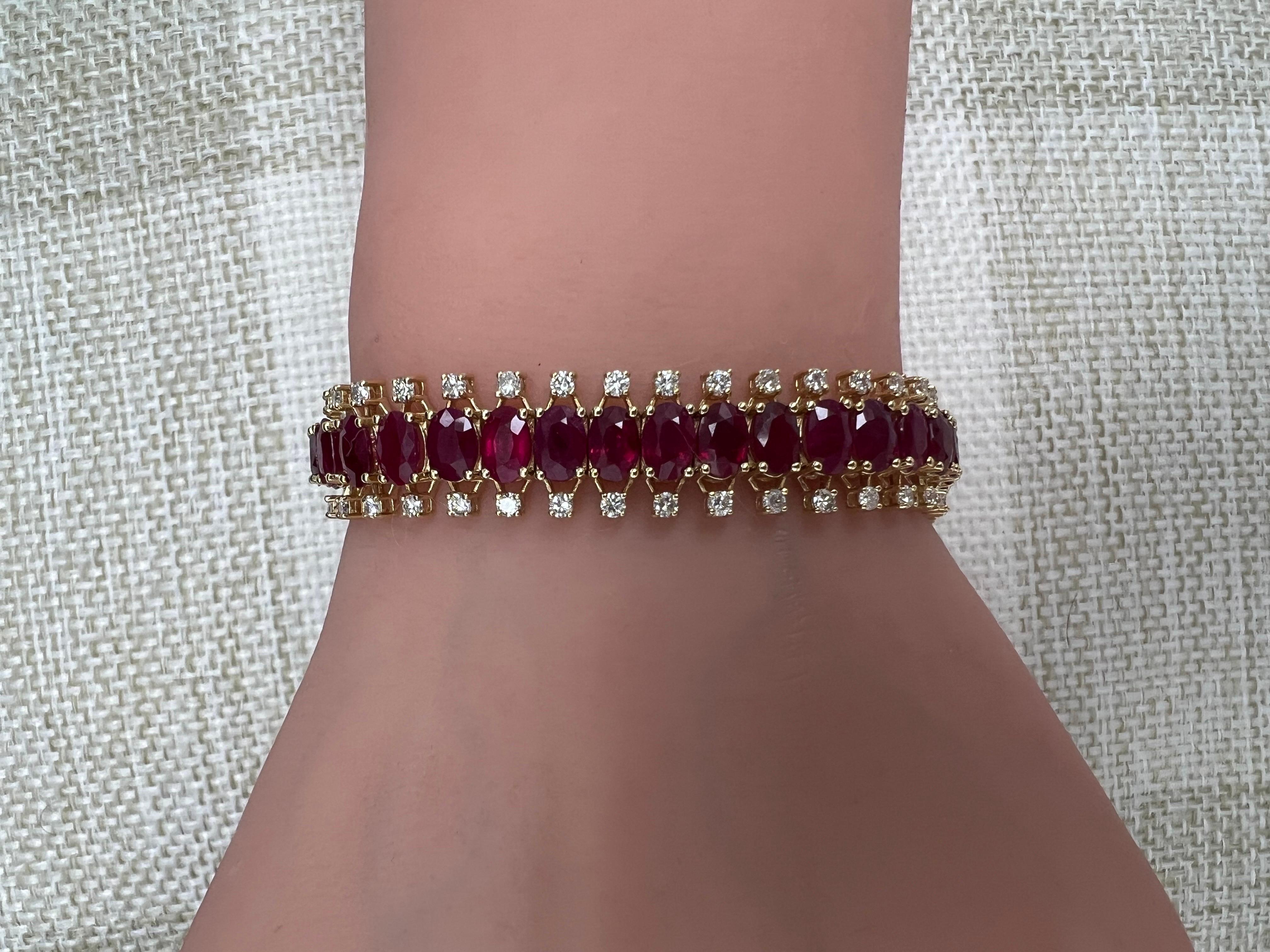 Women's or Men's Diamonds & Rubies Bracelet, 18K Yellow, 3.02 CT Diam, 26.13 CT Ruby, All Natural For Sale