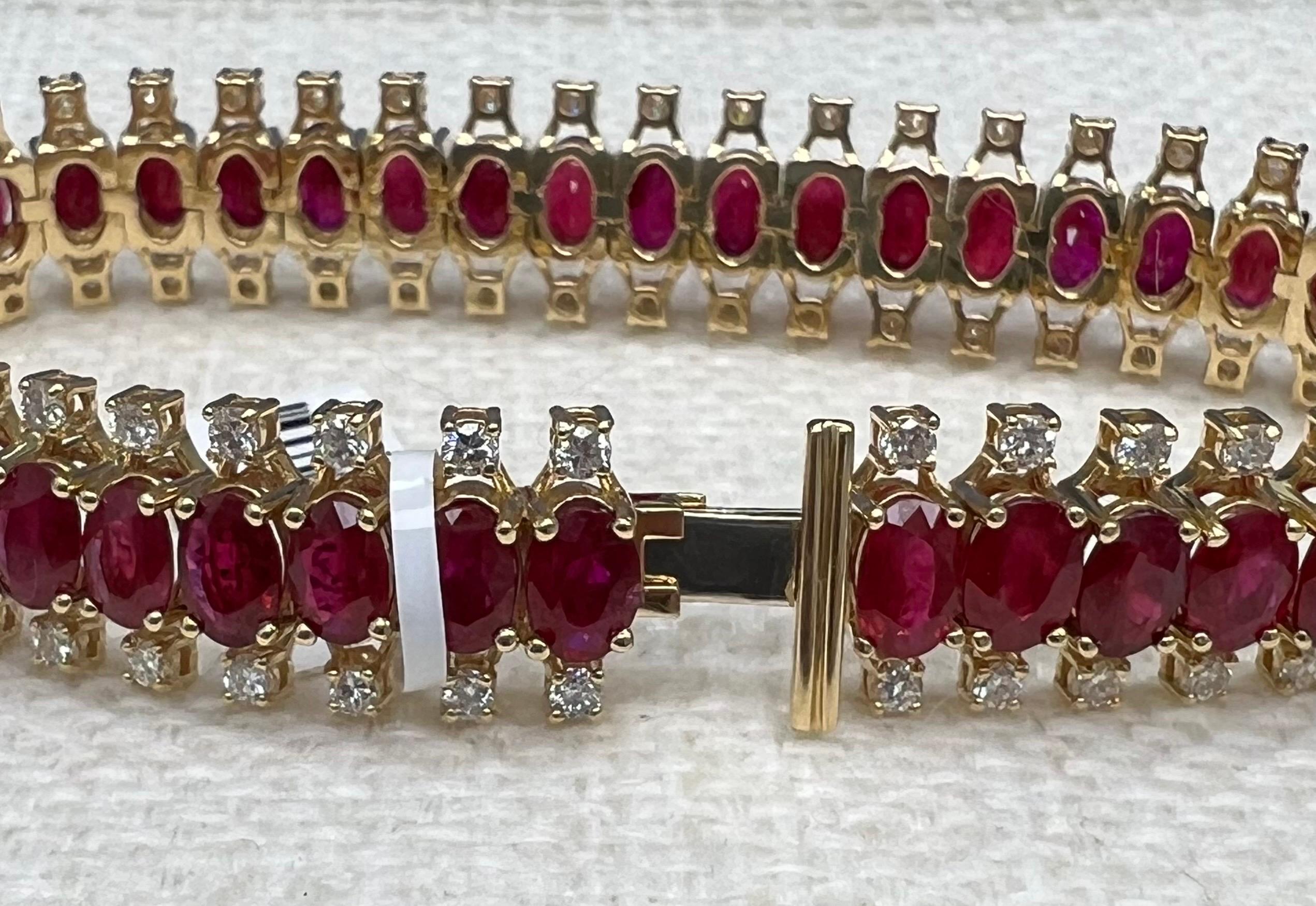 Diamonds & Rubies Bracelet, 18K Yellow, 3.02 CT Diam, 26.13 CT Ruby, All Natural For Sale 3