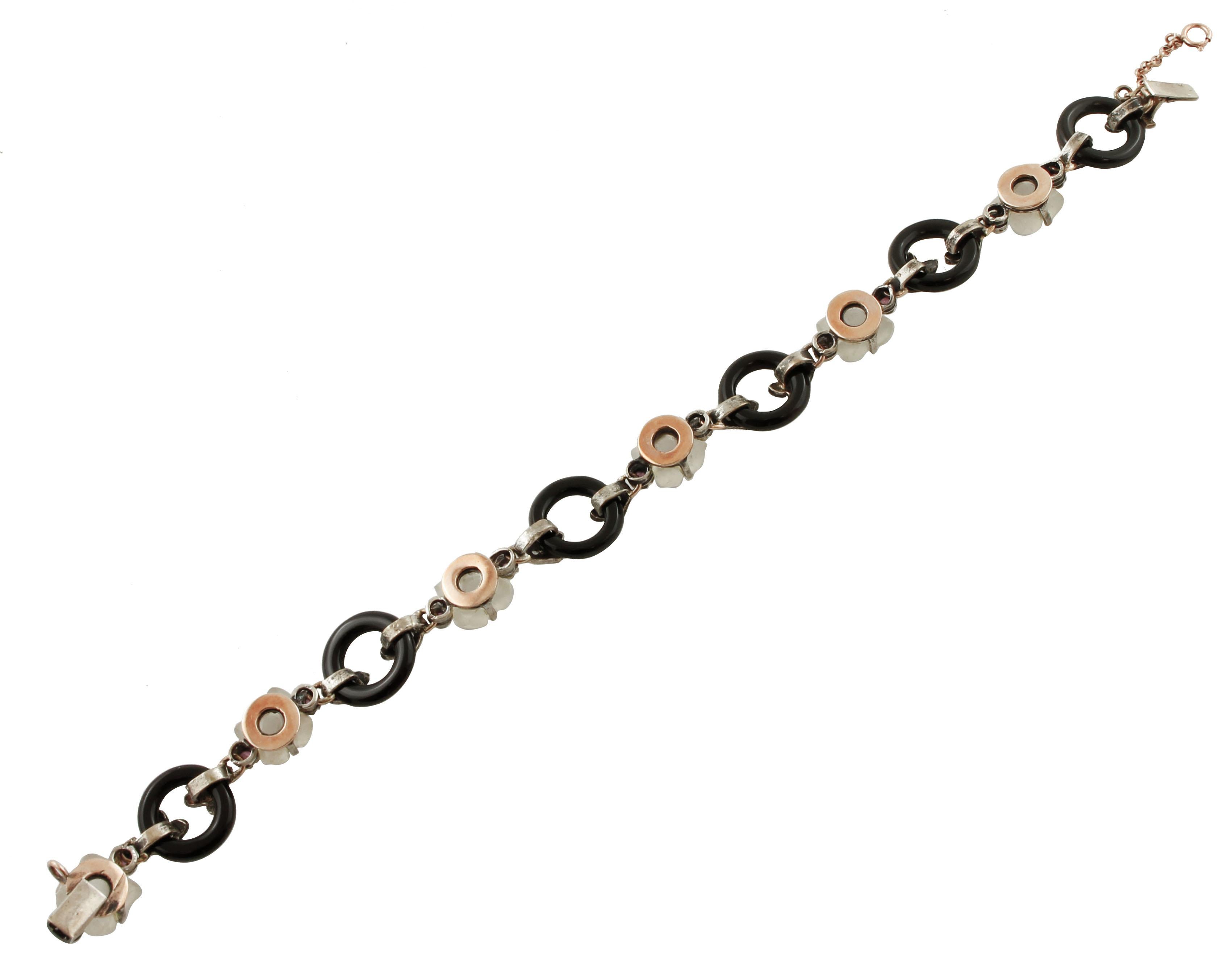 Diamonds, Rubies, Moonstones, Onyx, 9 Karat Gold and Silver Retrò Link Bracelet In Excellent Condition In Marcianise, Marcianise (CE)
