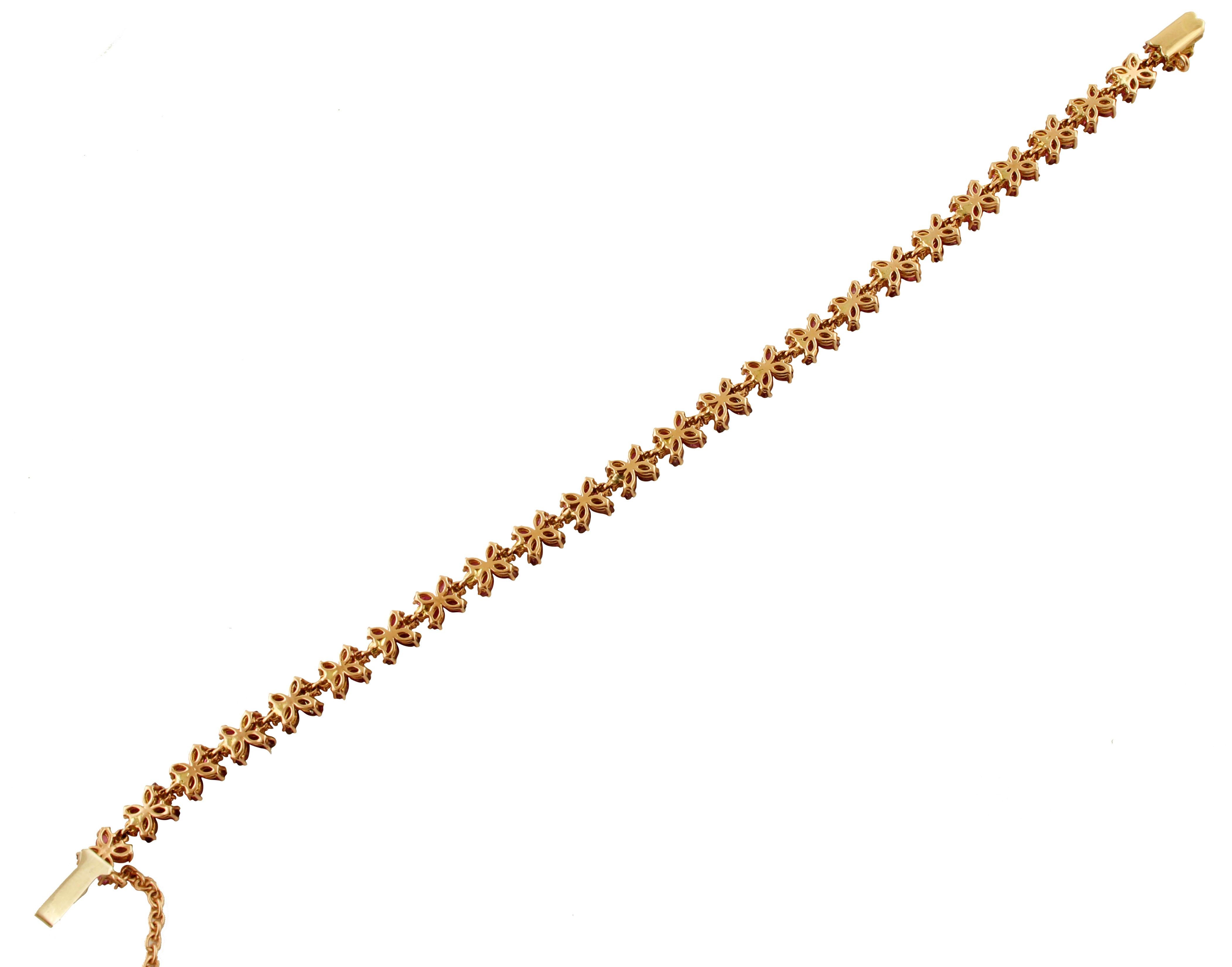 Diamonds, Rubies, Rose Gold Flower Shape Link Tennis Bracelet In Good Condition In Marcianise, Marcianise (CE)