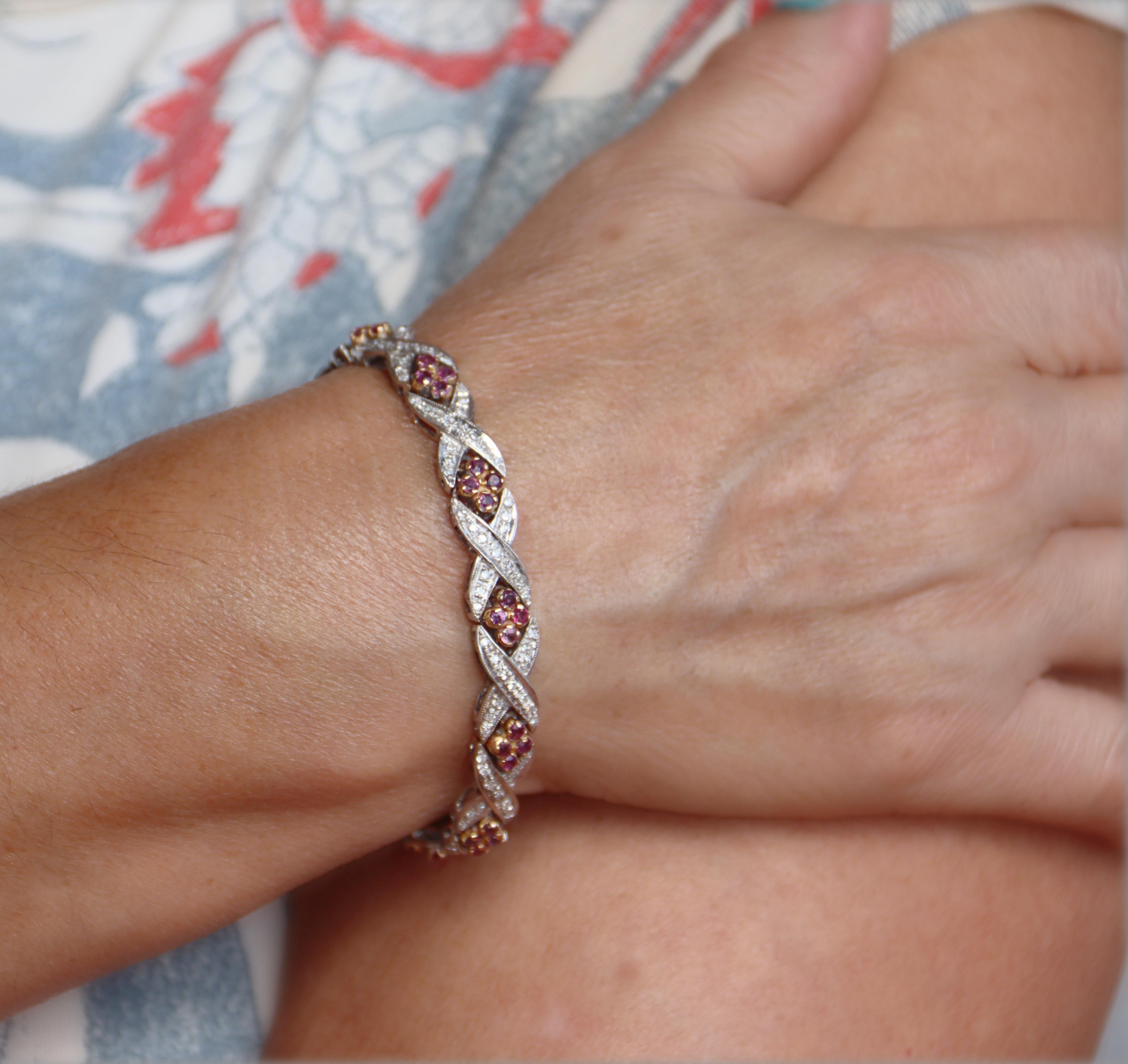 Bracelet rétro en or jaune et blanc 18 carats avec diamants et rubis en vente 2