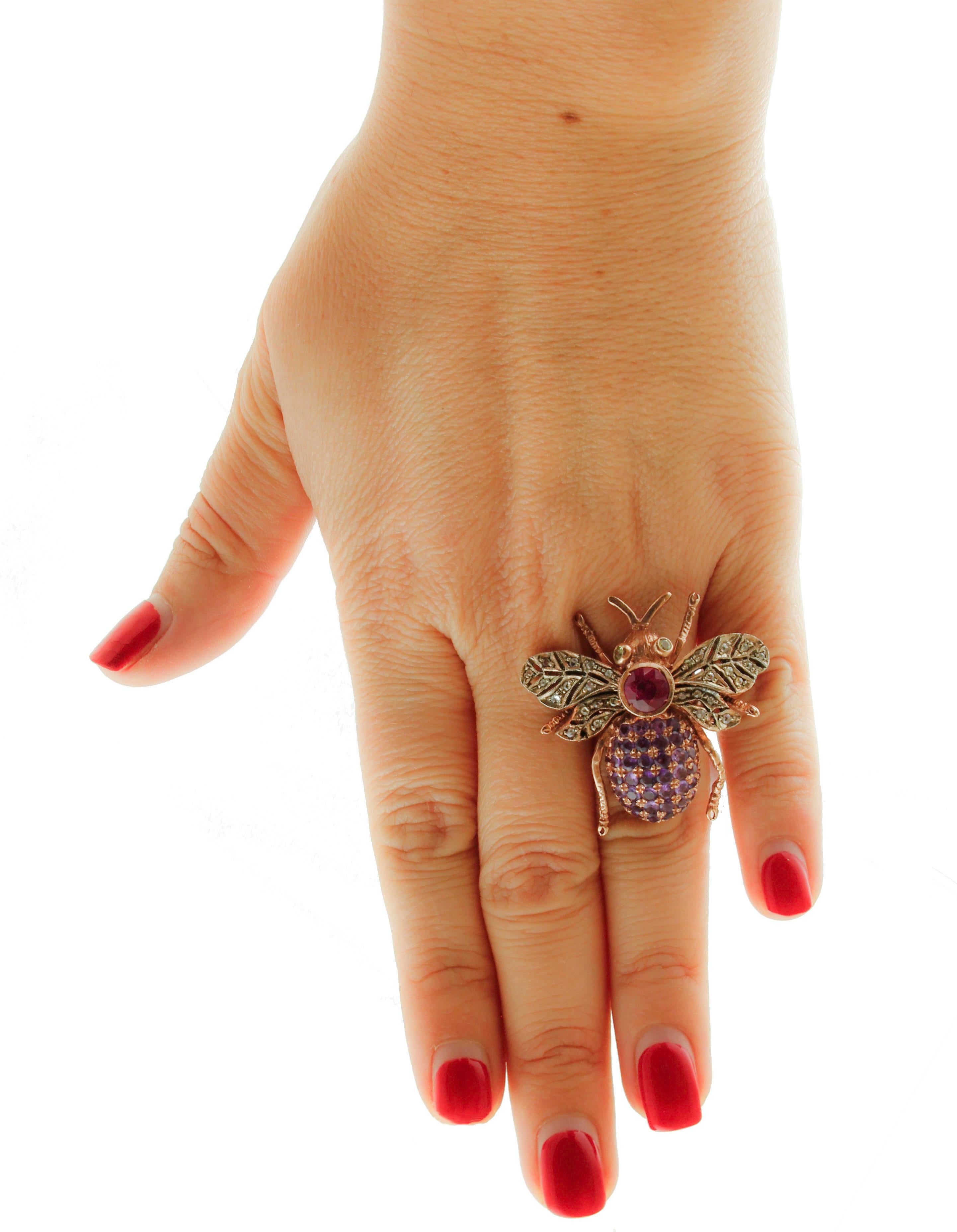 Diamonds, Ruby, Peridots, Amethysts, Rose Gold and Silver Fly Shape Retrò Ring In Good Condition In Marcianise, Marcianise (CE)