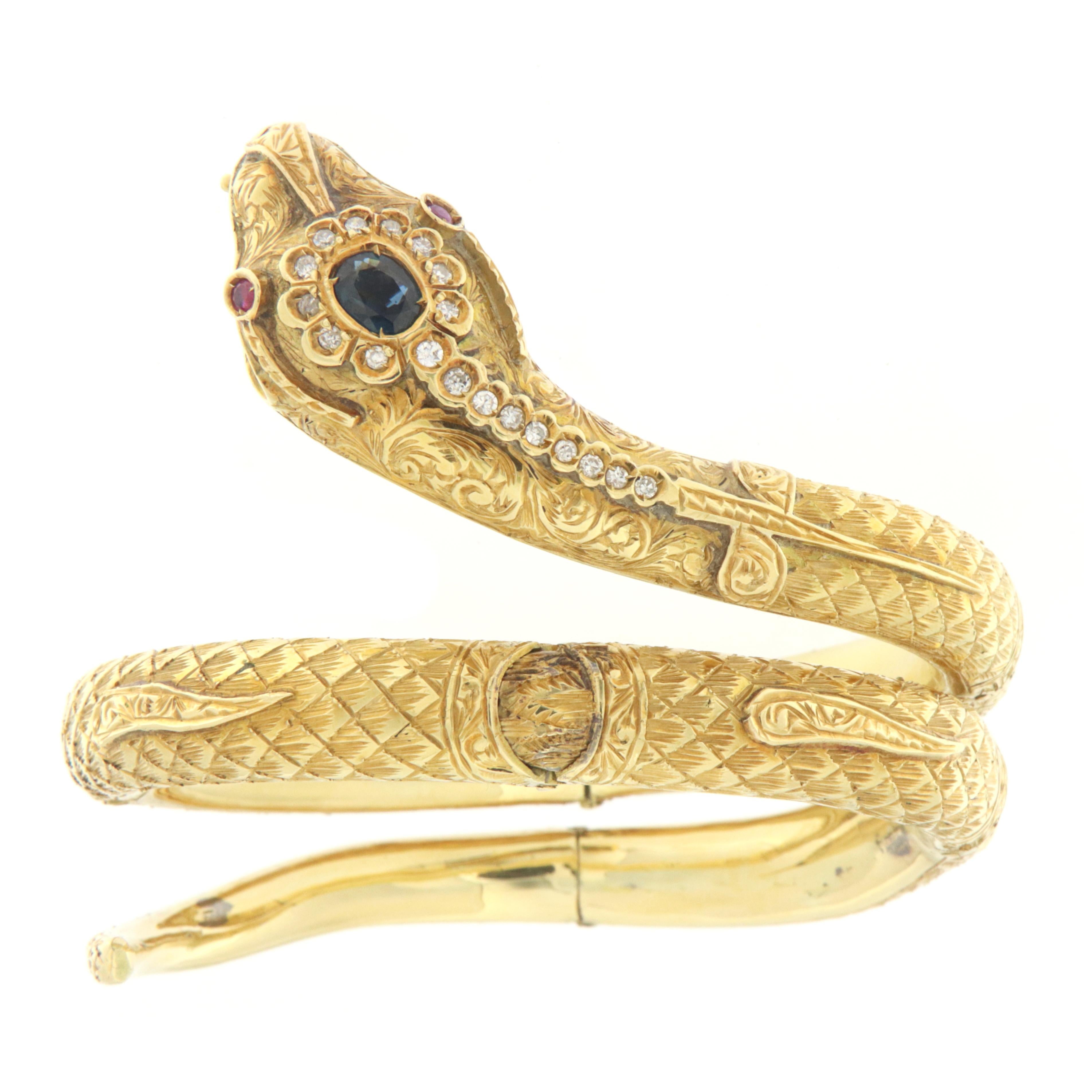 Diamonds Sapphires 18 Karat Yellow Gold Snake Bangle Bracelet In New Condition For Sale In Marcianise, IT