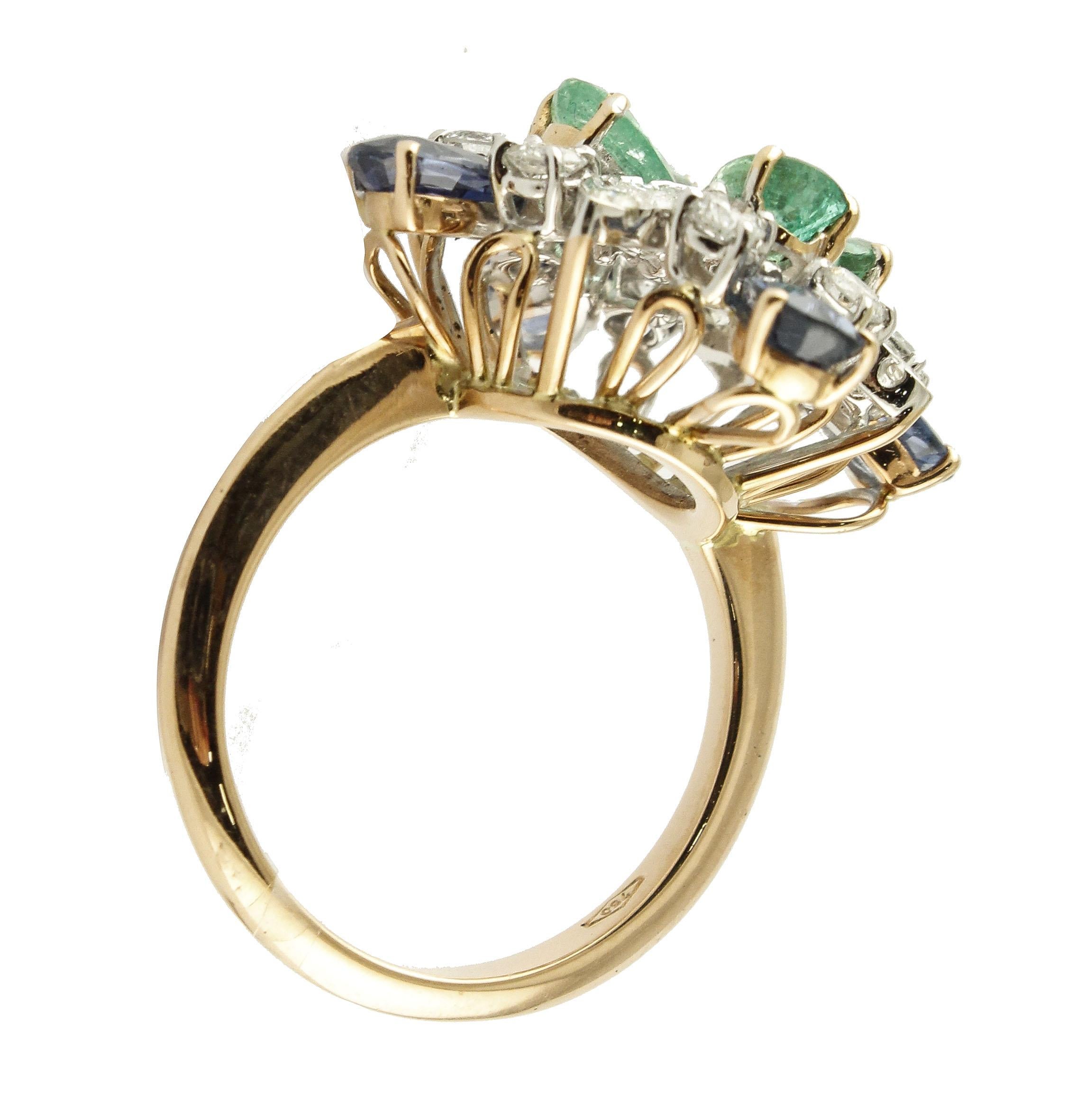 SHIPPING POLICY:
No additional costs will be added to this order.
Shipping costs will be totally covered by the seller (customs duties included).

Charming flower fashion ring in 18 kt rose and white gold,composed of emerald drops that make a flower