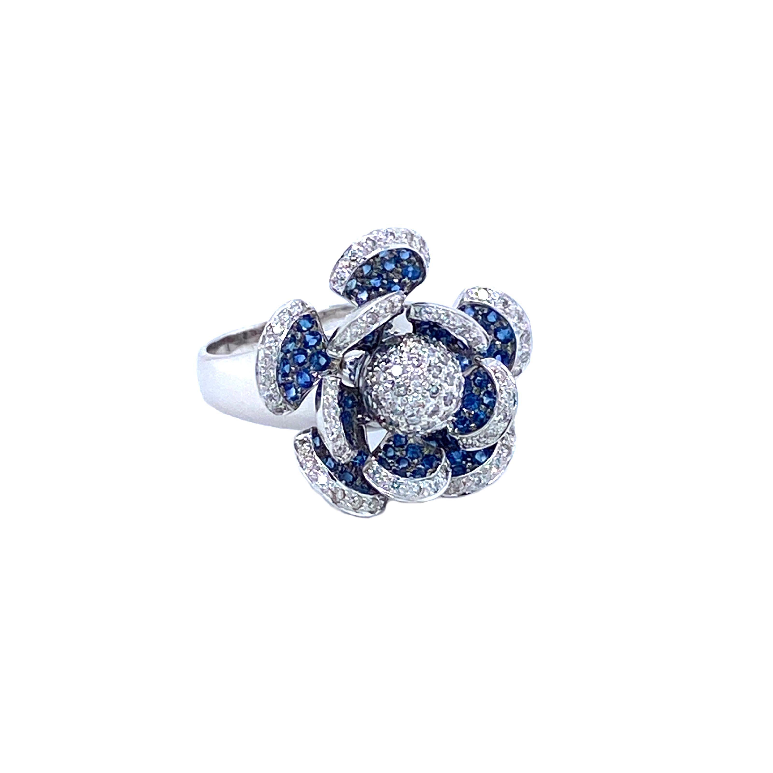 Diamonds and Sapphires Flower Motif Ring 14 Karat Gold 1