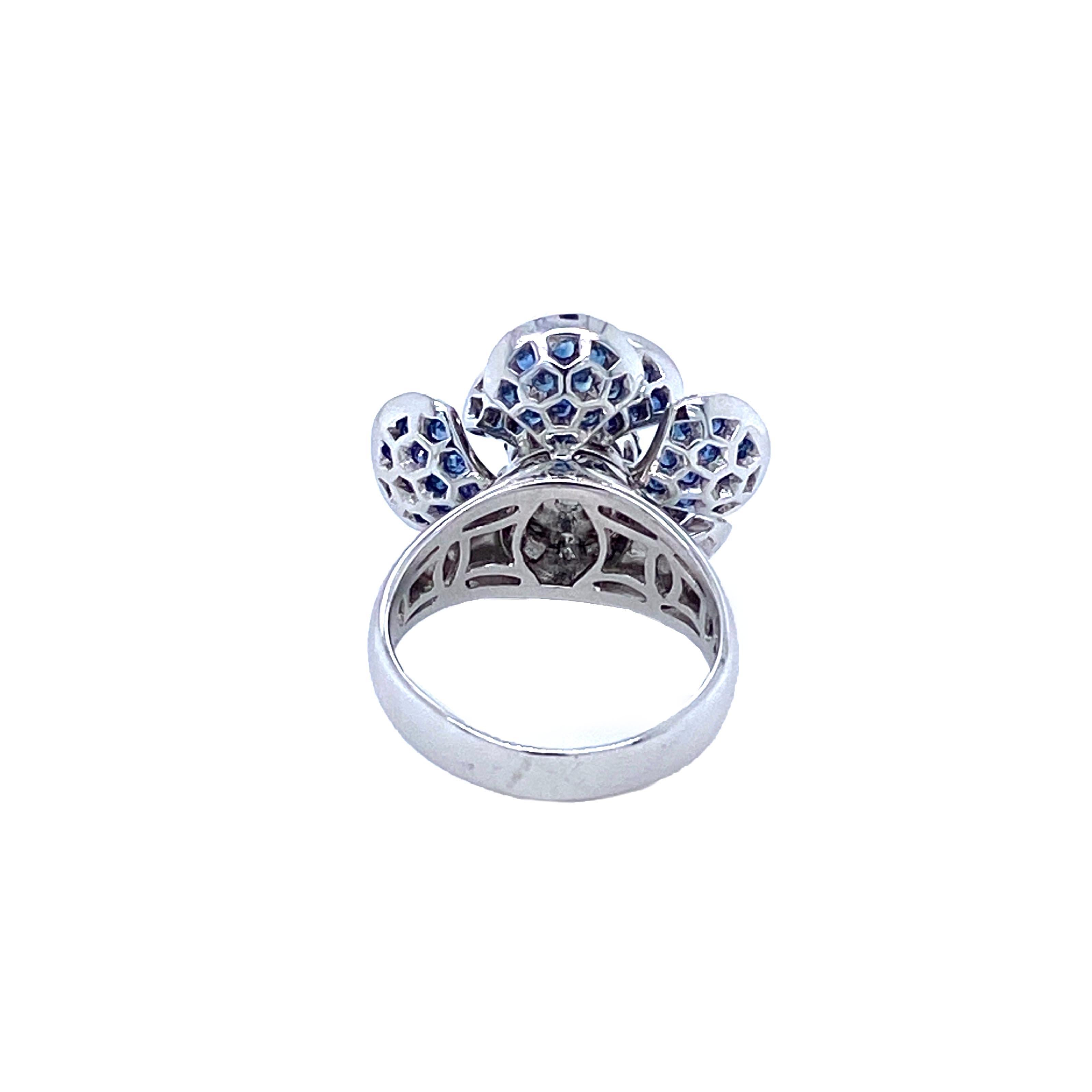 Diamonds and Sapphires Flower Motif Ring 14 Karat Gold 3