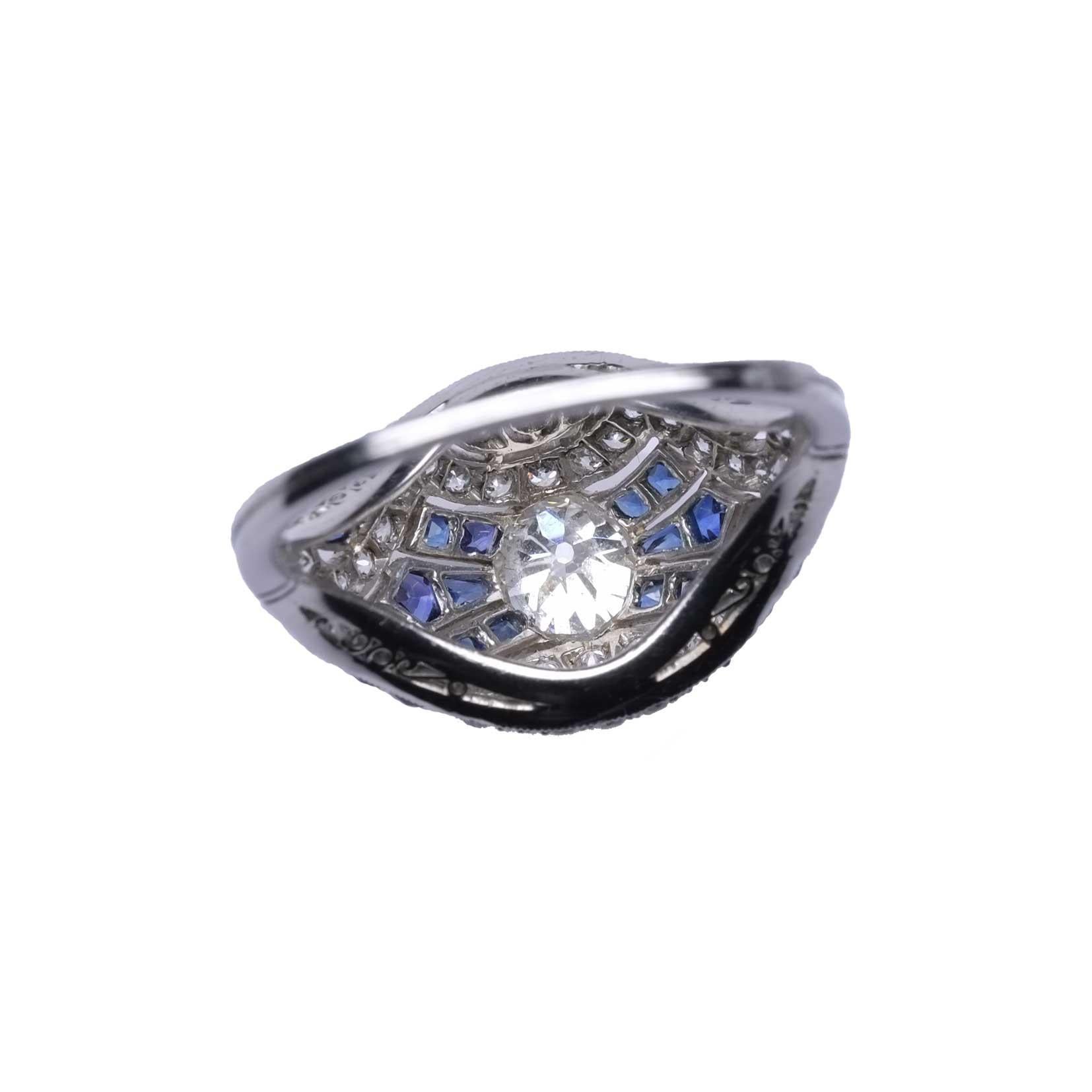 Round Cut Diamonds & Sapphires Platinum Ring For Sale