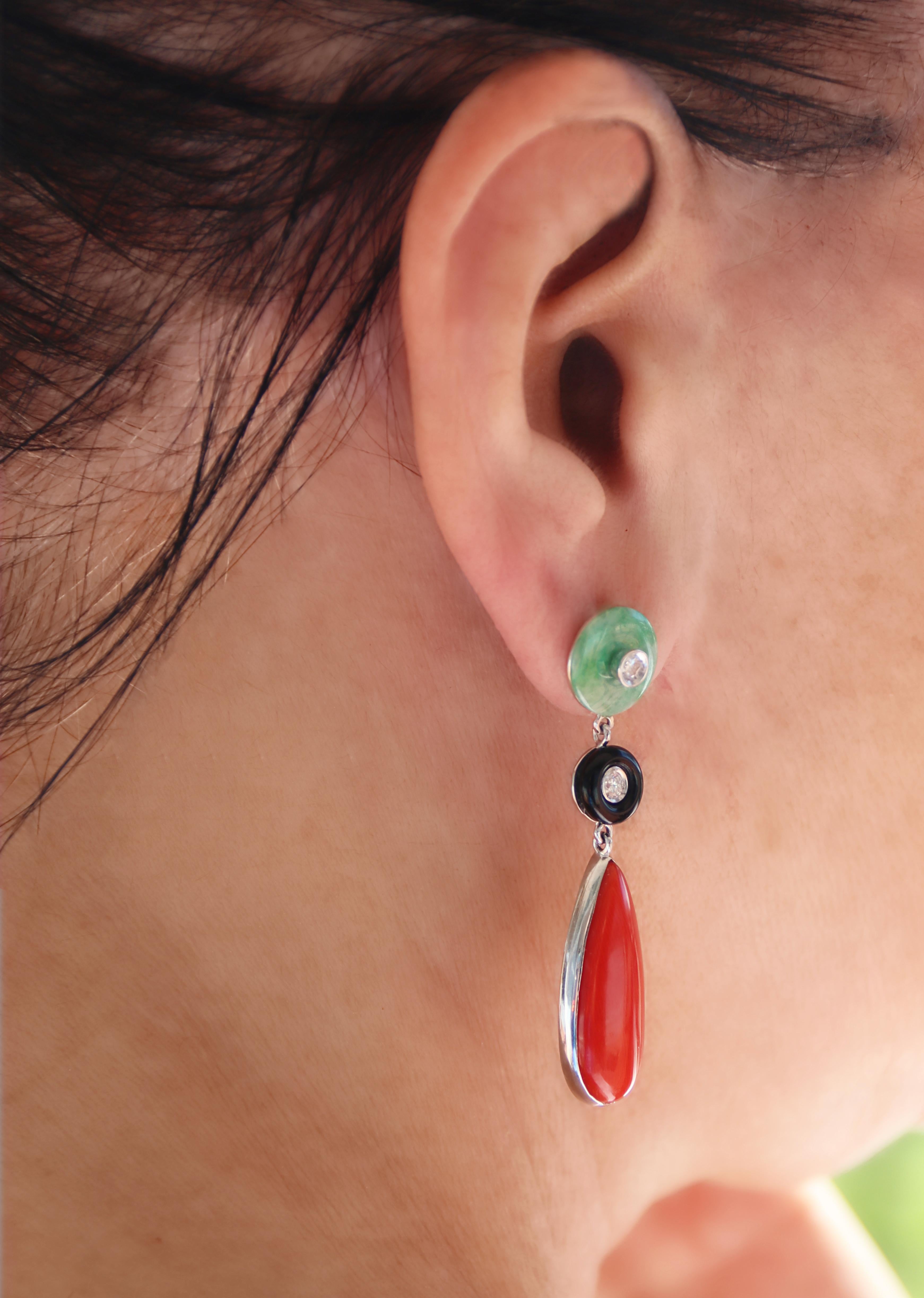 Diamants Boucles d'oreilles pendantes en or blanc 18 carats Jade Onyx Corail de Sardaigne en vente 1