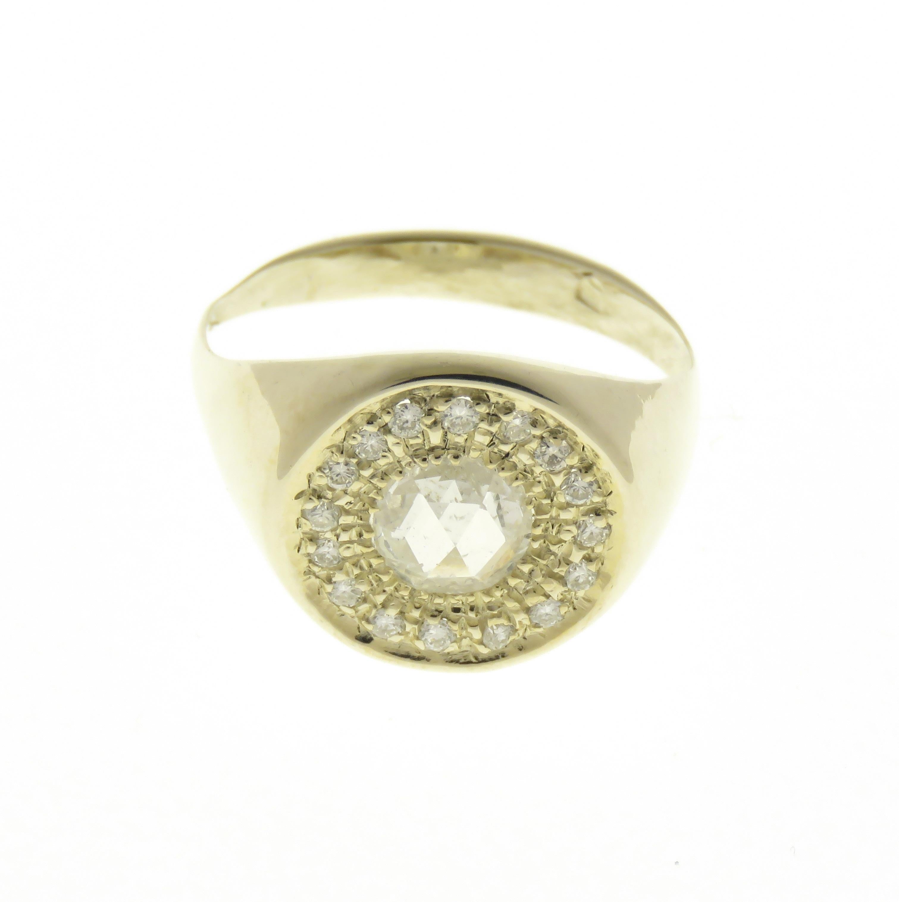 Diamonds Signet 9 Karat White Gold Ring Handcrafted in Italy by Botta Gioielli In New Condition In Milano, IT