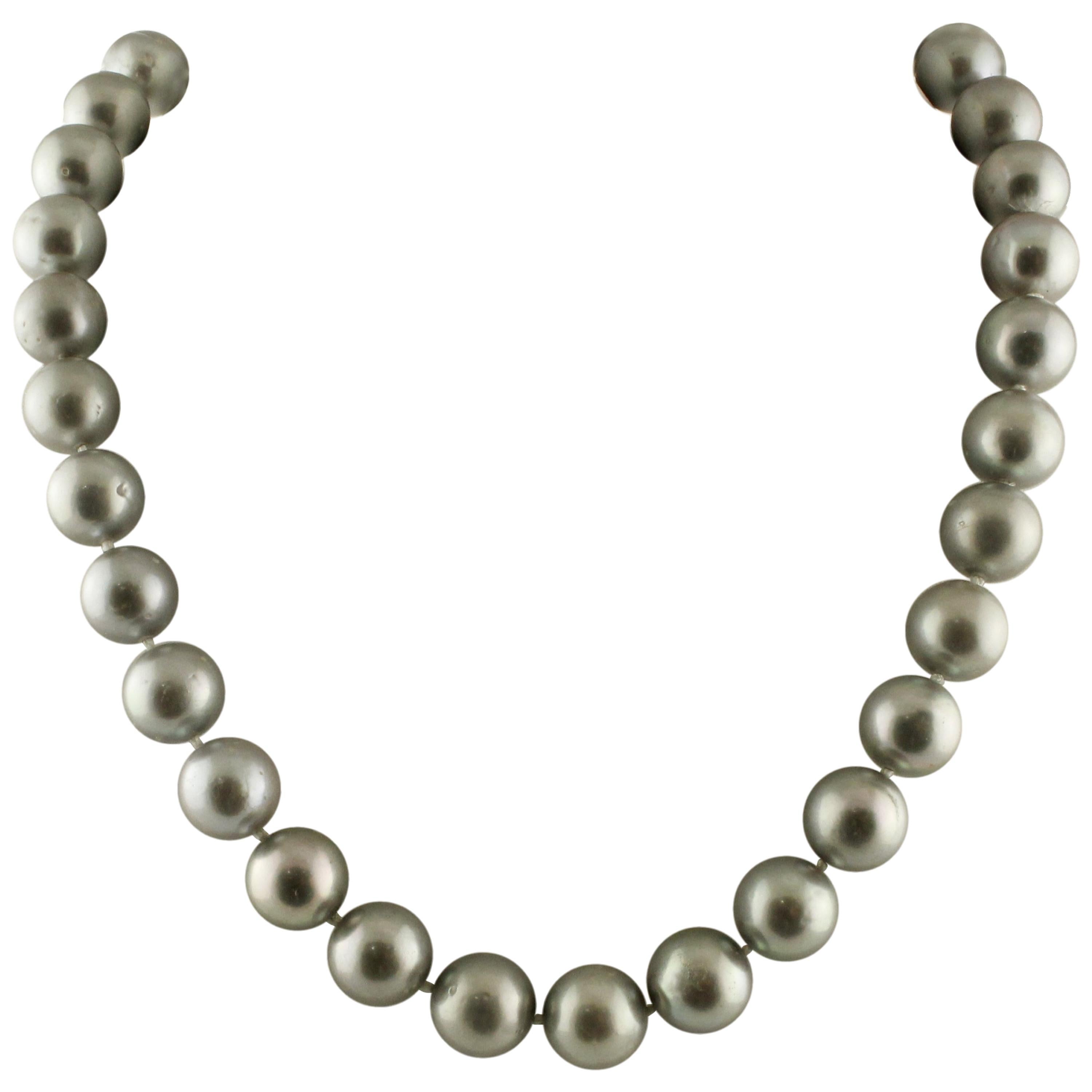 Diamonds Silver Pearls White Gold Clasp Beaded Necklace For Sale