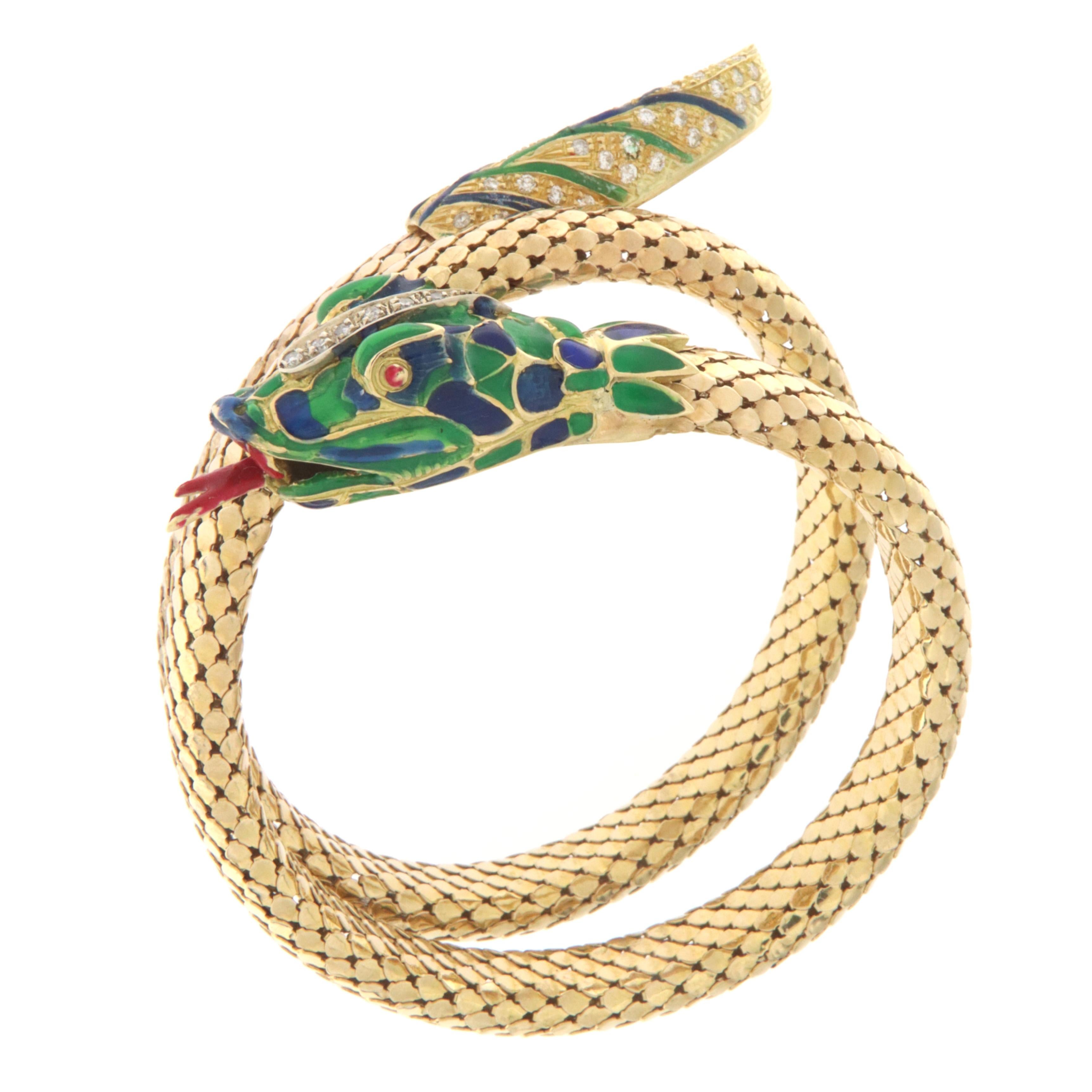 Artisan Diamonds Snake 18 Karat Yellow Gold Bangle Bracelet For Sale