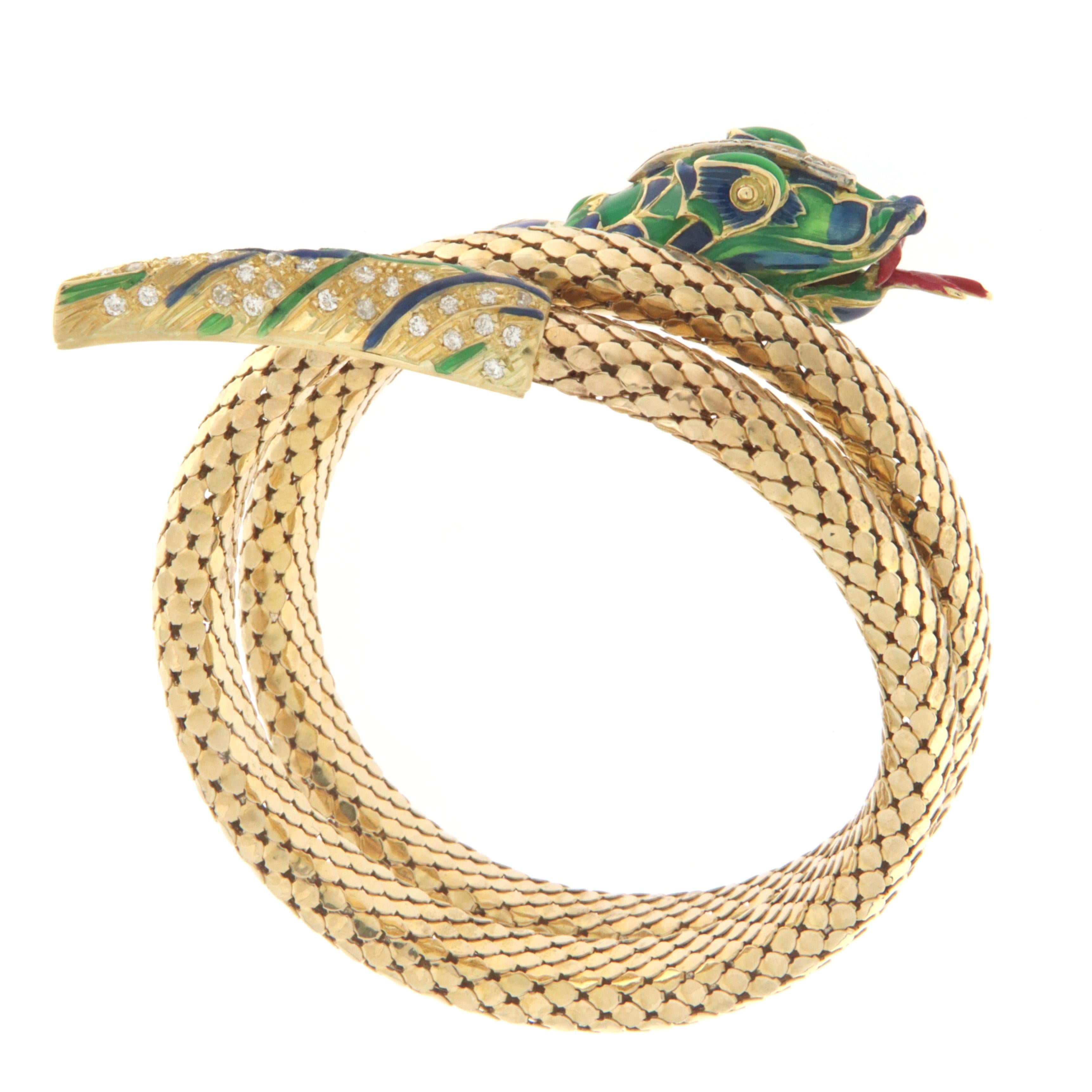Women's Diamonds Snake 18 Karat Yellow Gold Bangle Bracelet For Sale