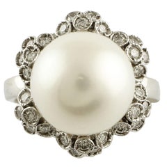 Diamonds South Australian Pearl Gold Cluster 18 kt Gold Ring