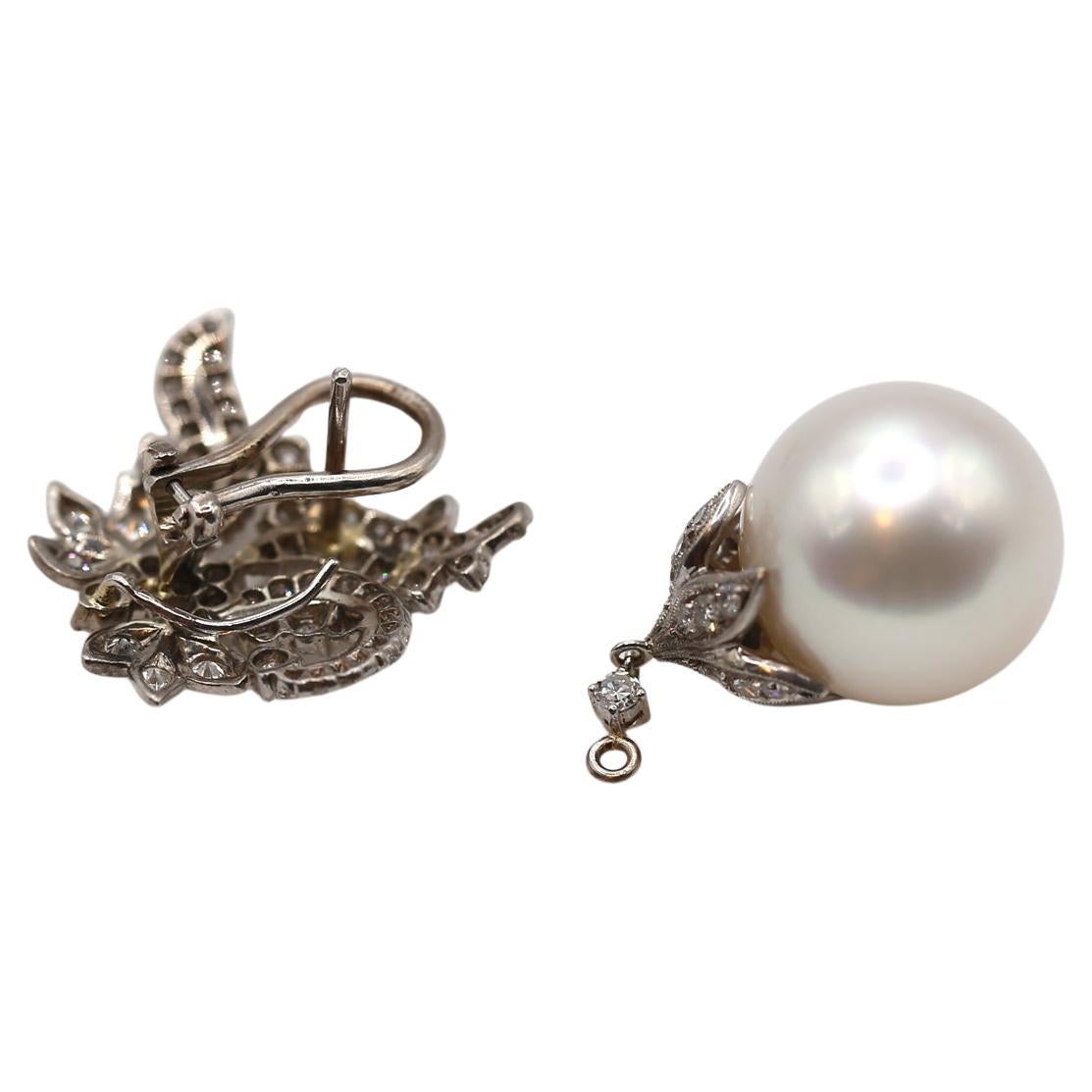 Diamonds South Sea Pearls Day Night Transformer Earrings 18K, 1970 In Good Condition For Sale In Herzelia, Tel Aviv