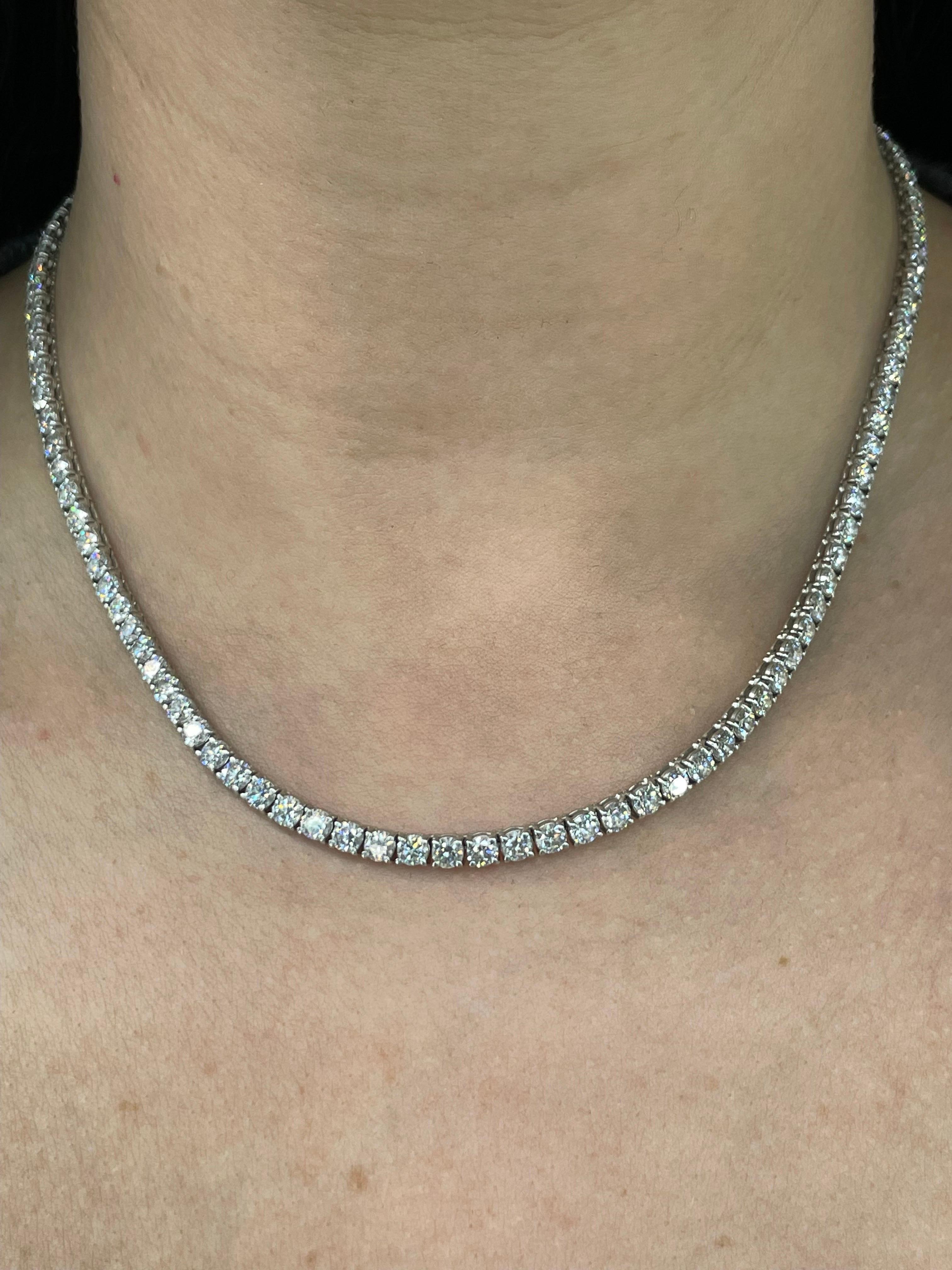 Diamonds Straight Line Necklace 17.25 Carats 14k White Gold 0.15 PTS For Sale 3