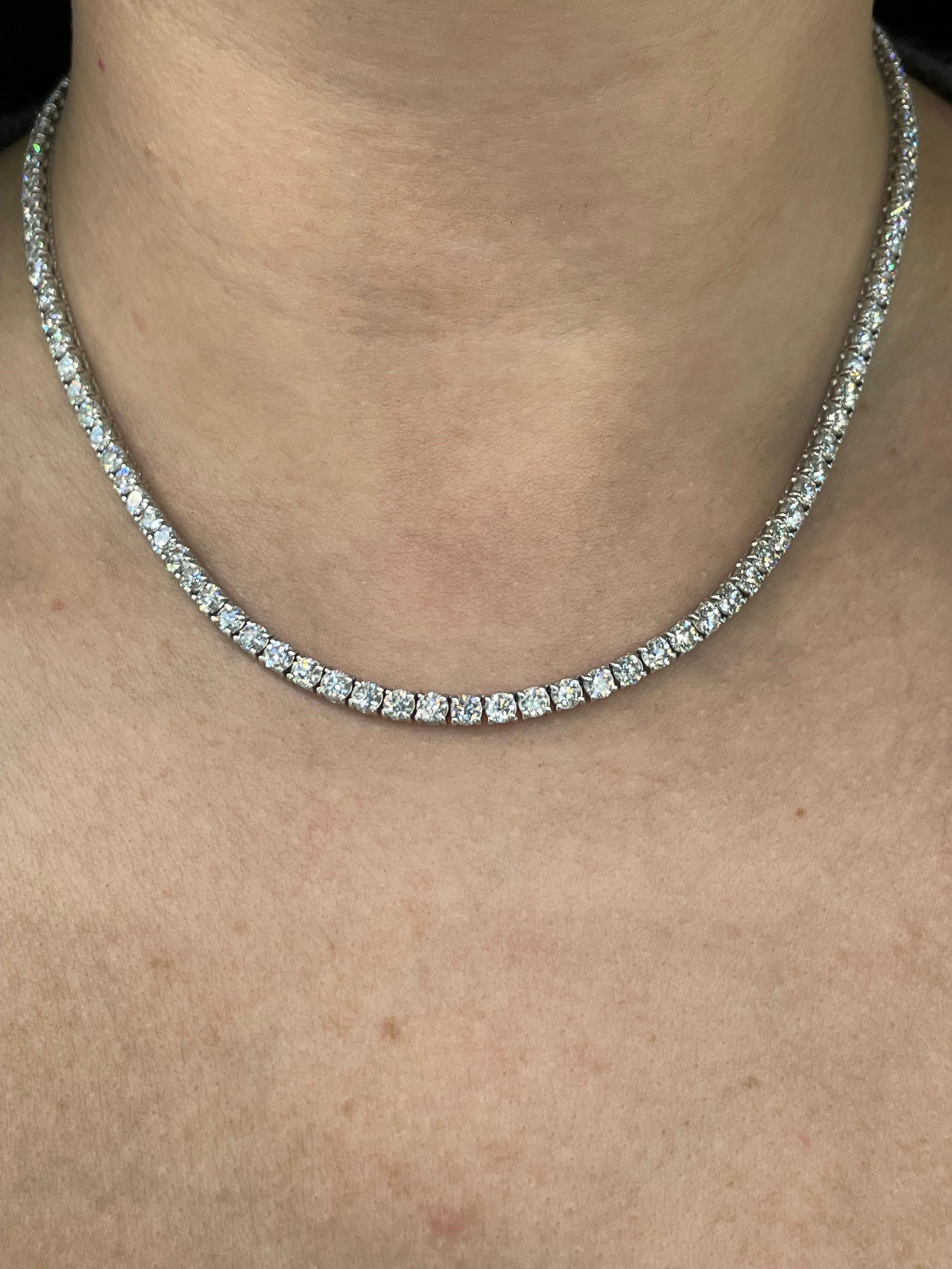 Diamonds Straight Line Necklace 17.25 Carats 14k White Gold 0.15 PTS For Sale 5