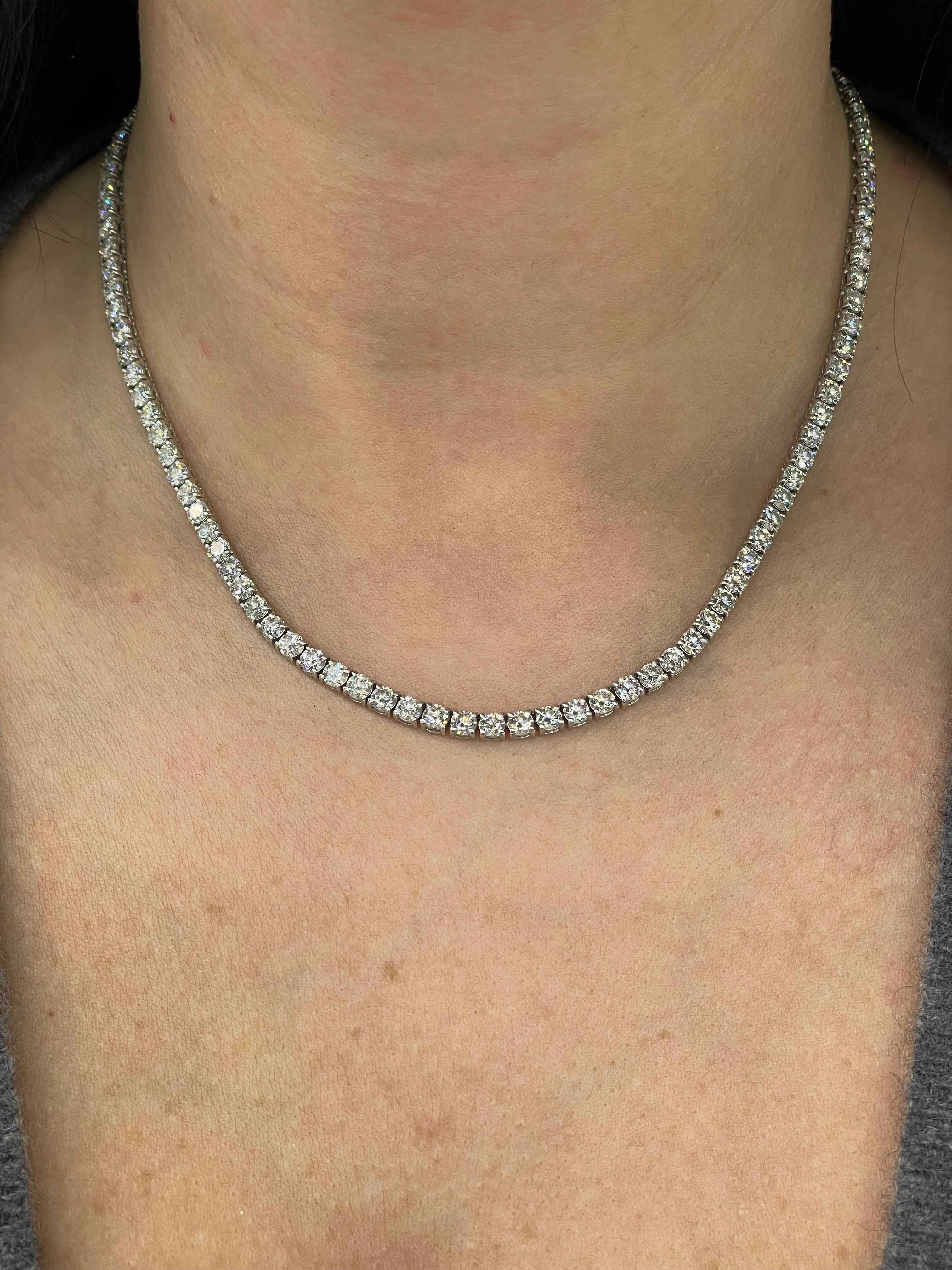 Diamonds Straight Line Necklace 17.25 Carats 14k White Gold 0.15 PTS In New Condition For Sale In New York, NY