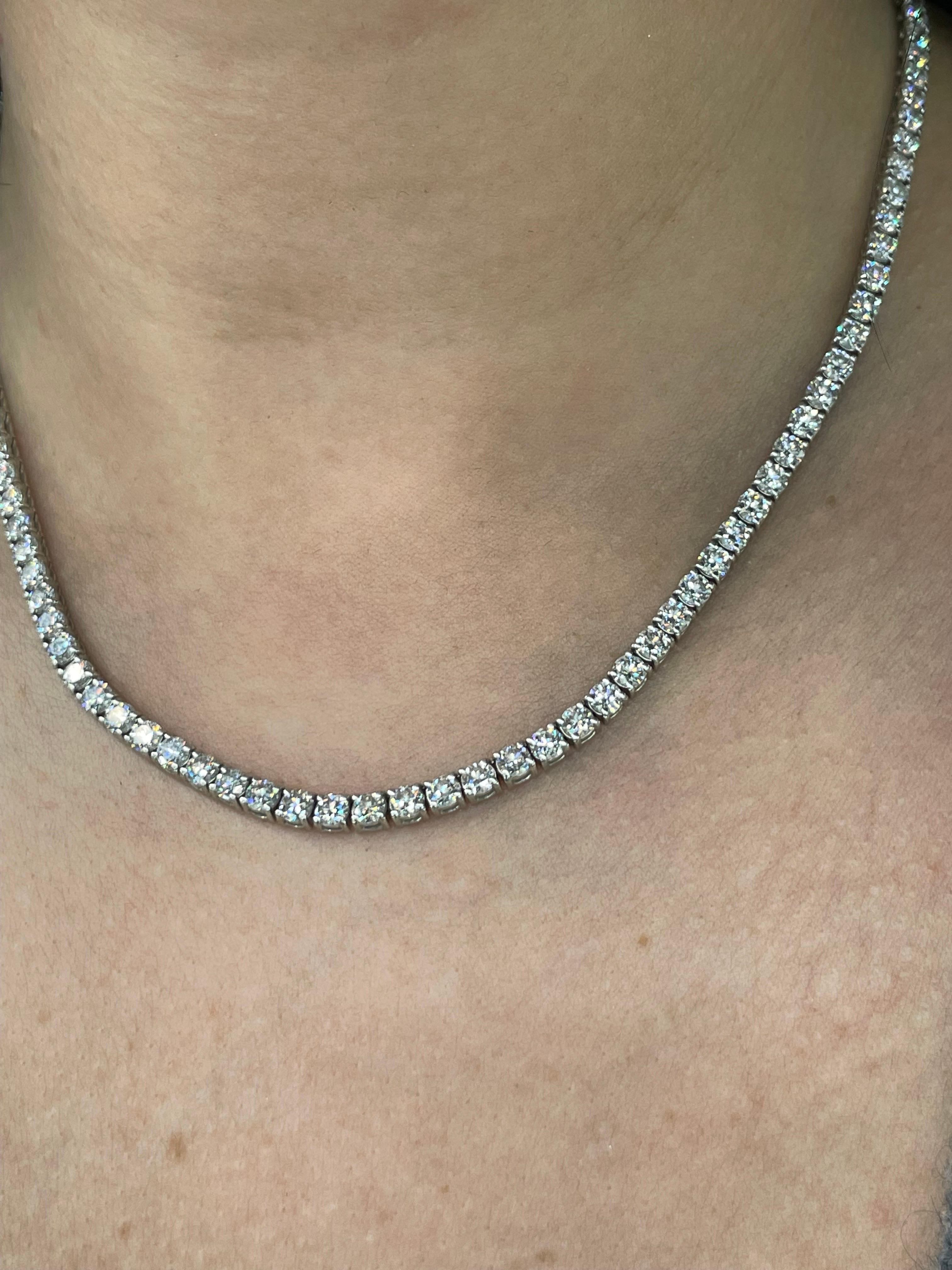 Diamonds Straight Line Necklace 17.25 Carats 14k White Gold 0.15 PTS For Sale 1