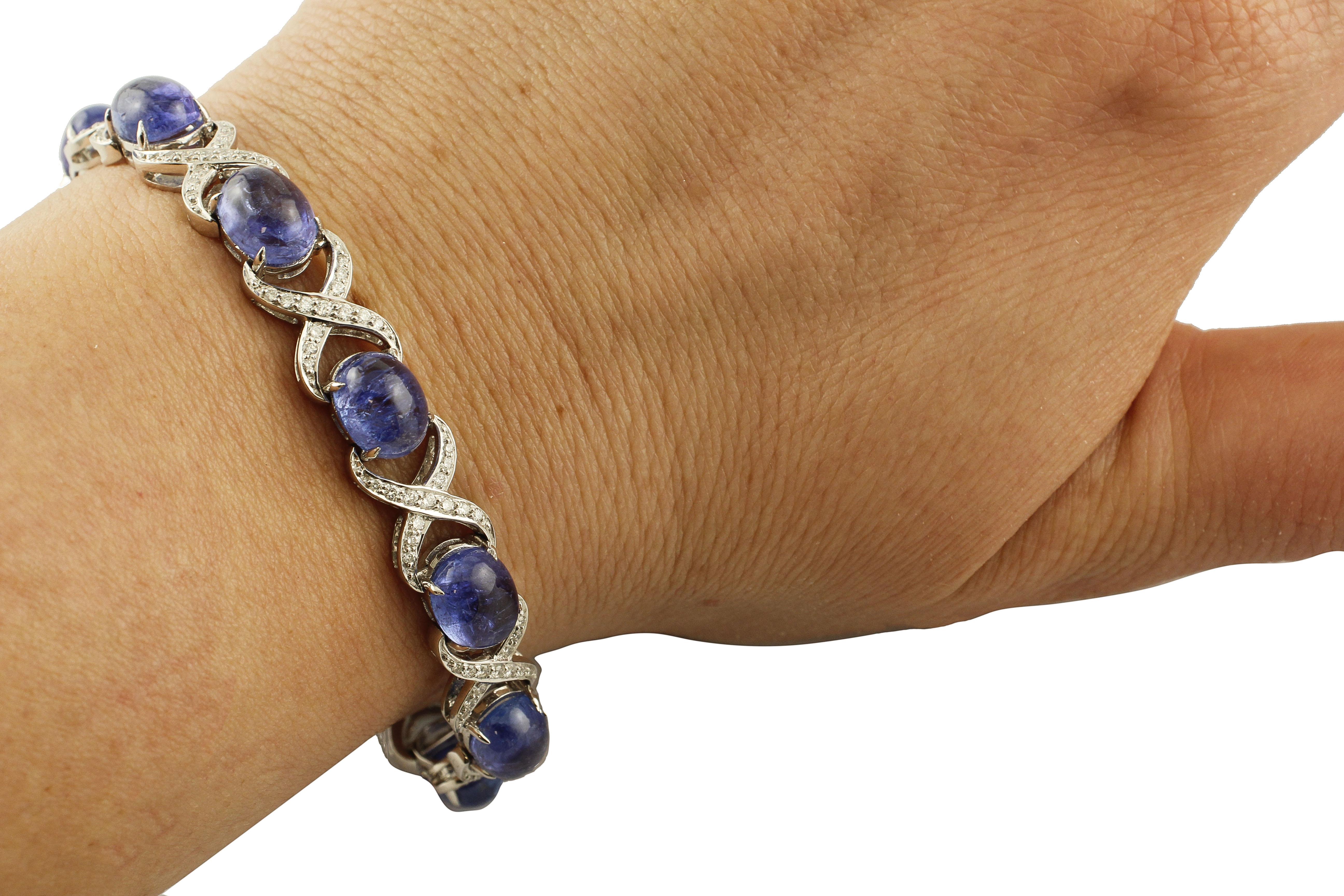 Diamonds, Tanzanites, 18 Karat White Gold Link Bracelet In Excellent Condition In Marcianise, Marcianise (CE)
