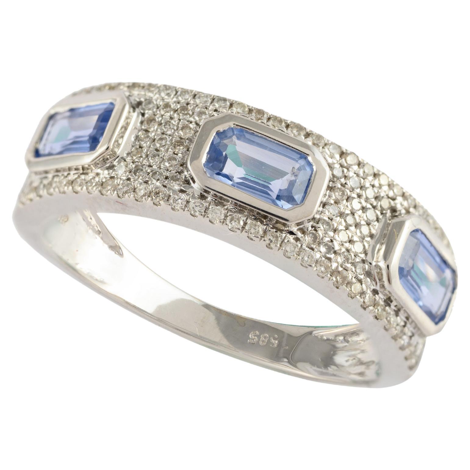 Bague de fiançailles pour hommes en or blanc 14 carats à trois pierres, saphir bleu et diamant