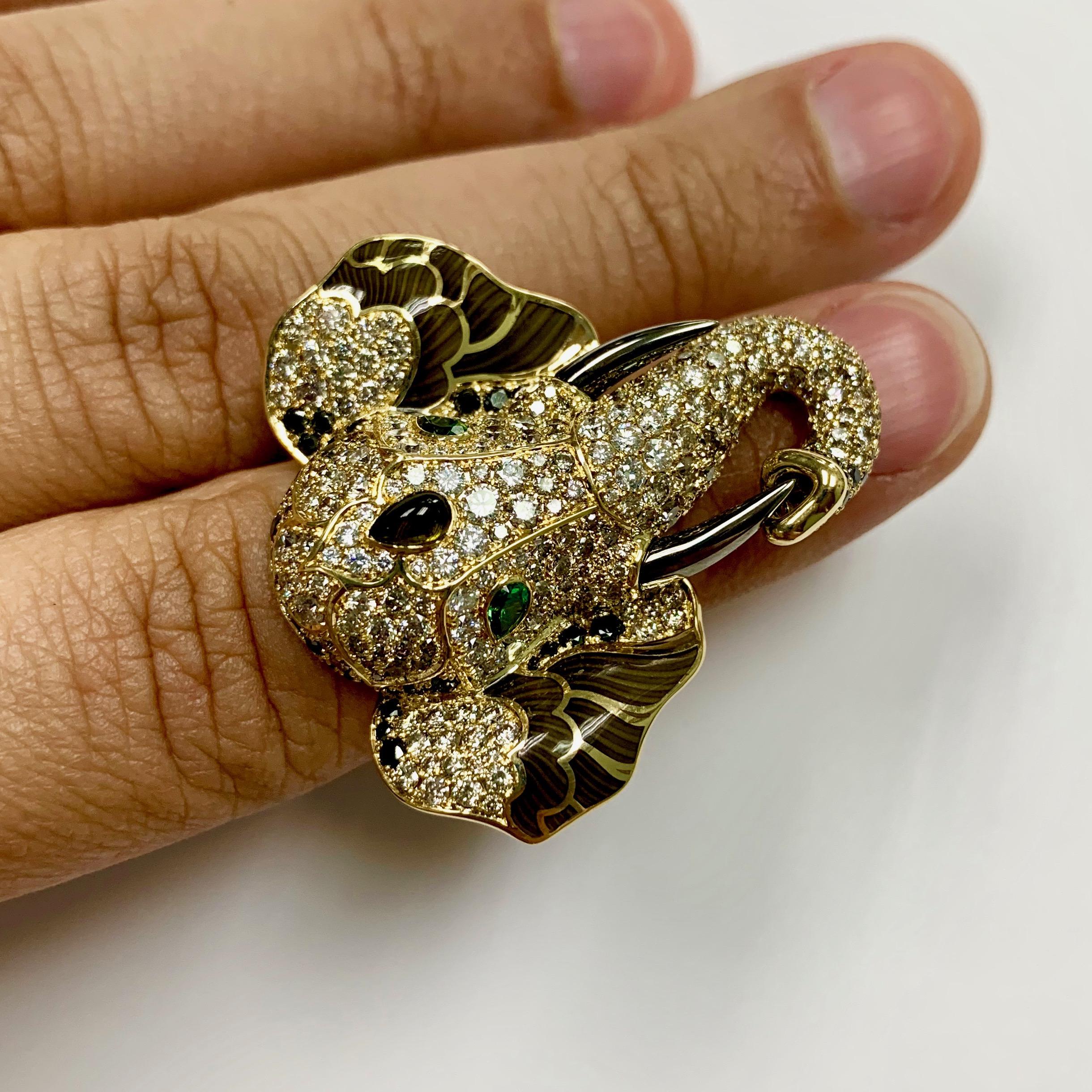 Diamanten Tsavorit Turmalin Emaille 18 Karat Gelbgold Elefantenring im Angebot 2